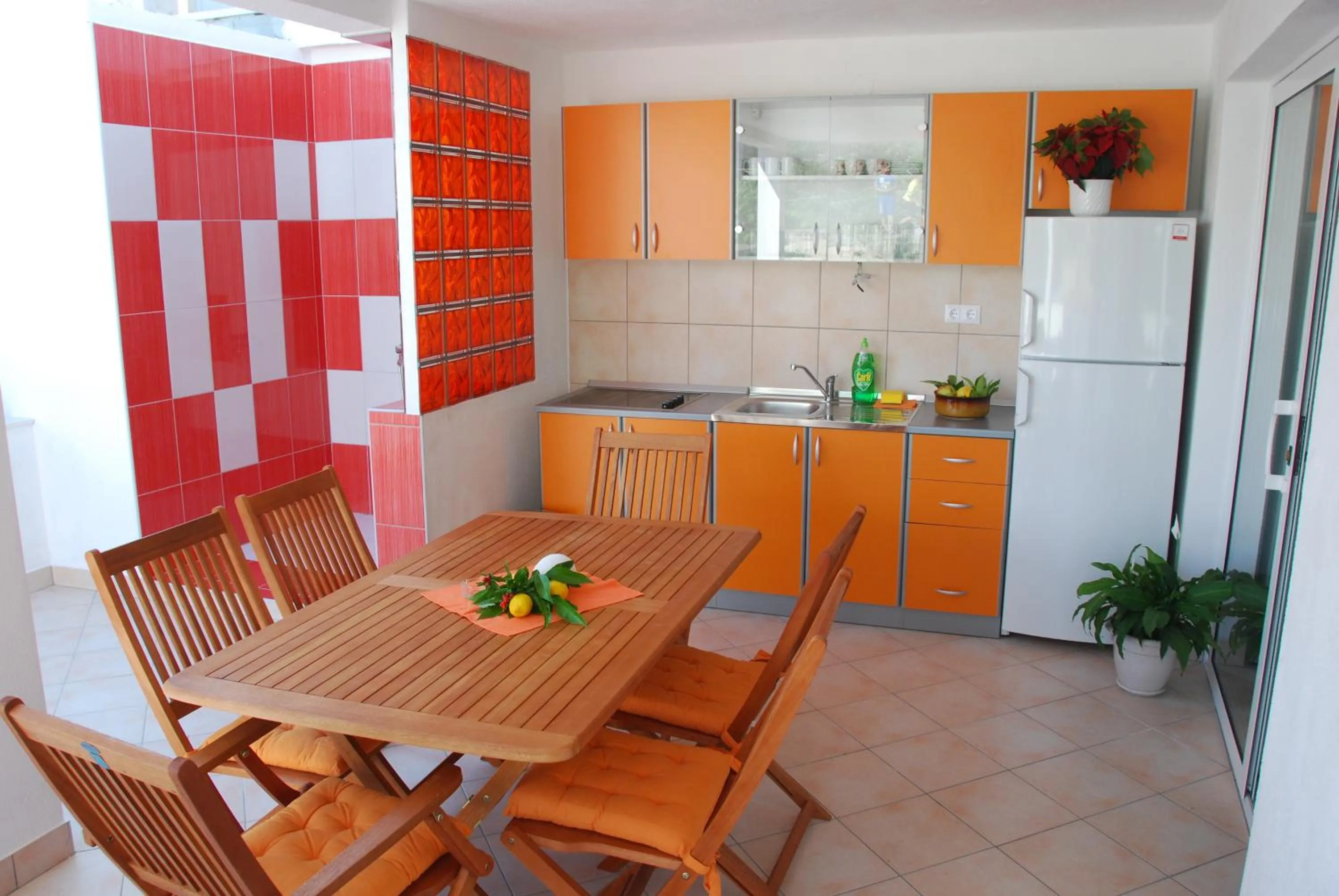 Kitchen or kitchenette in Hostel Villa Zorana