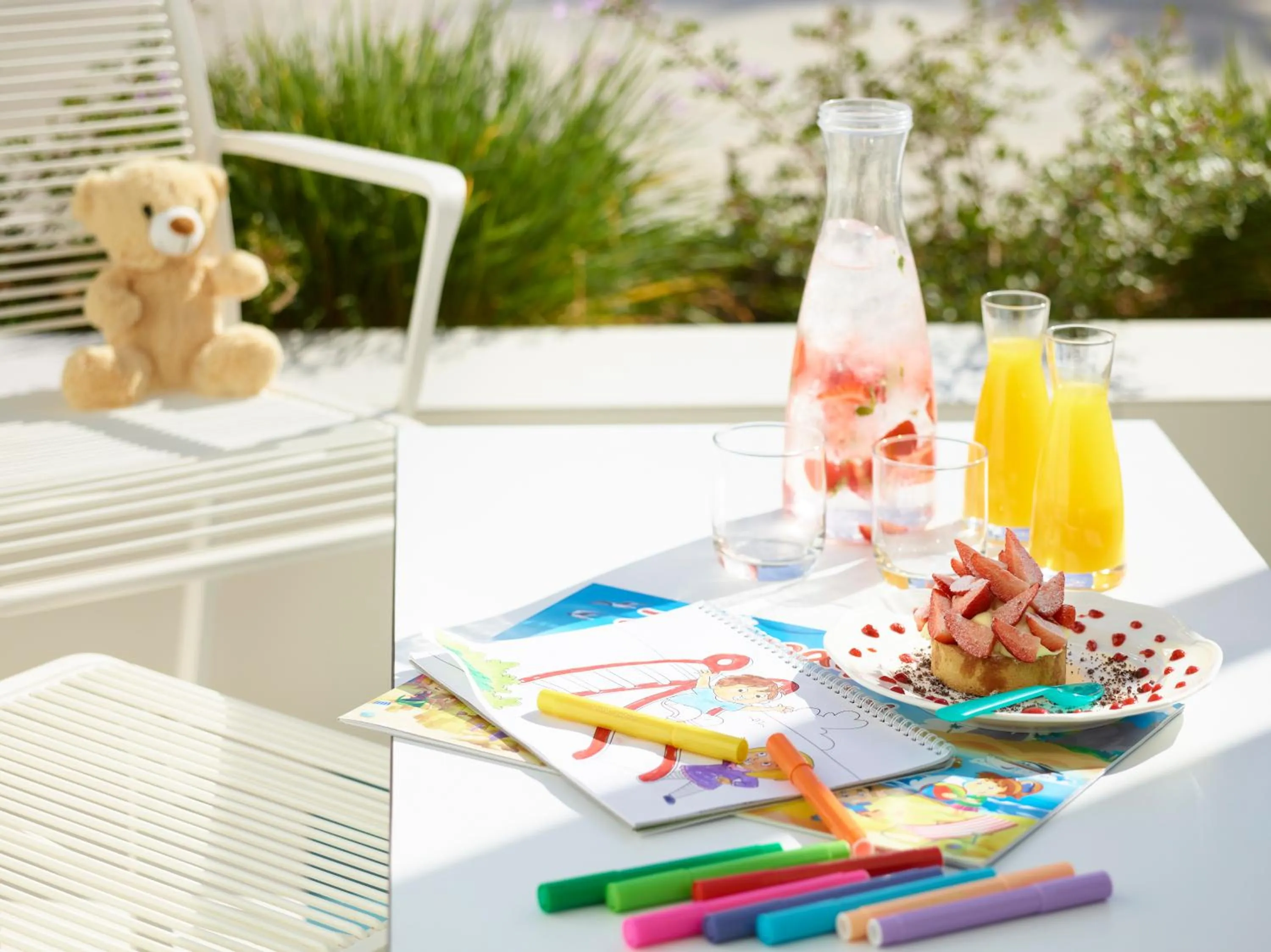 Food and drinks in I Resort Beach Hotel & Spa