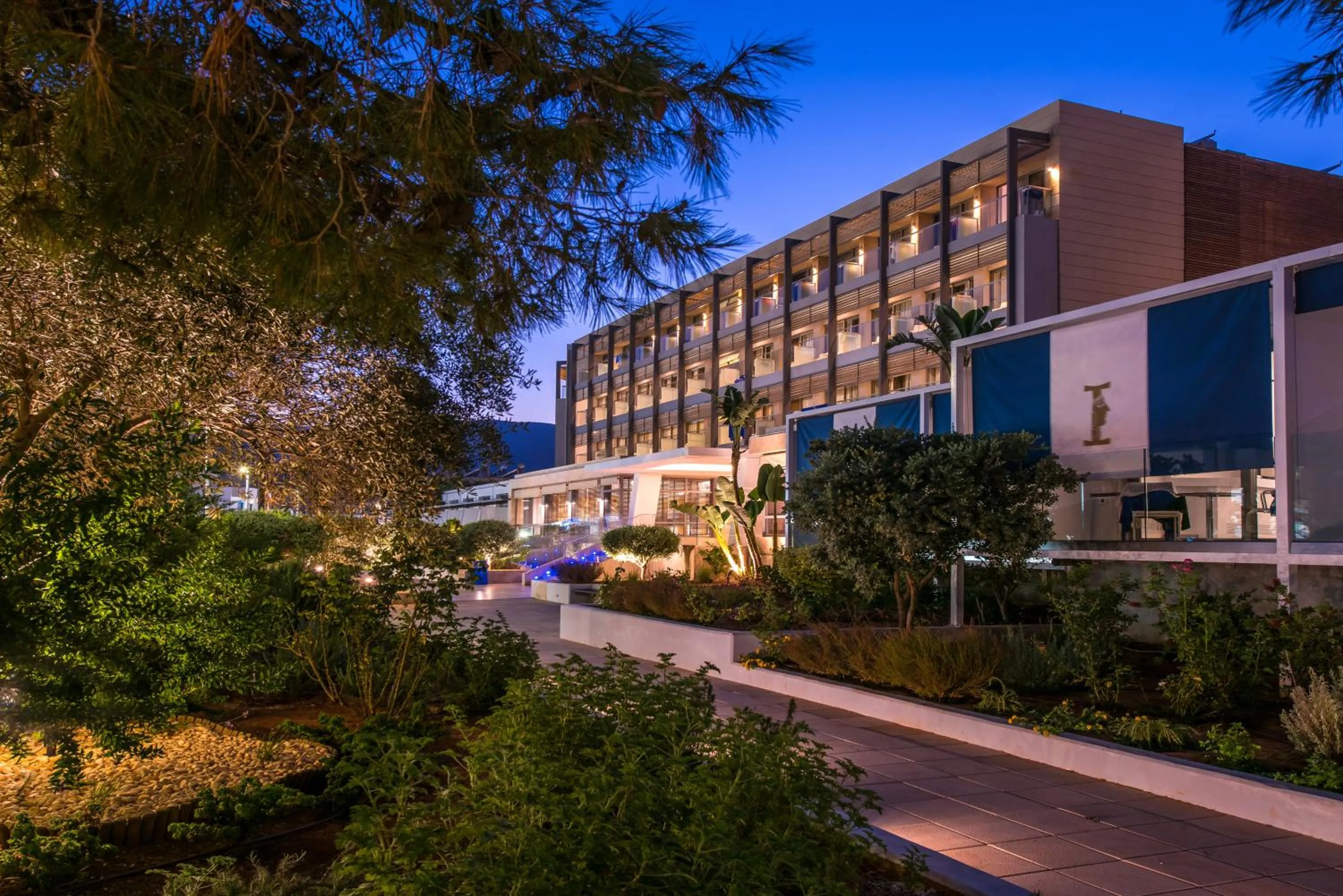 Property building in I Resort Beach Hotel & Spa