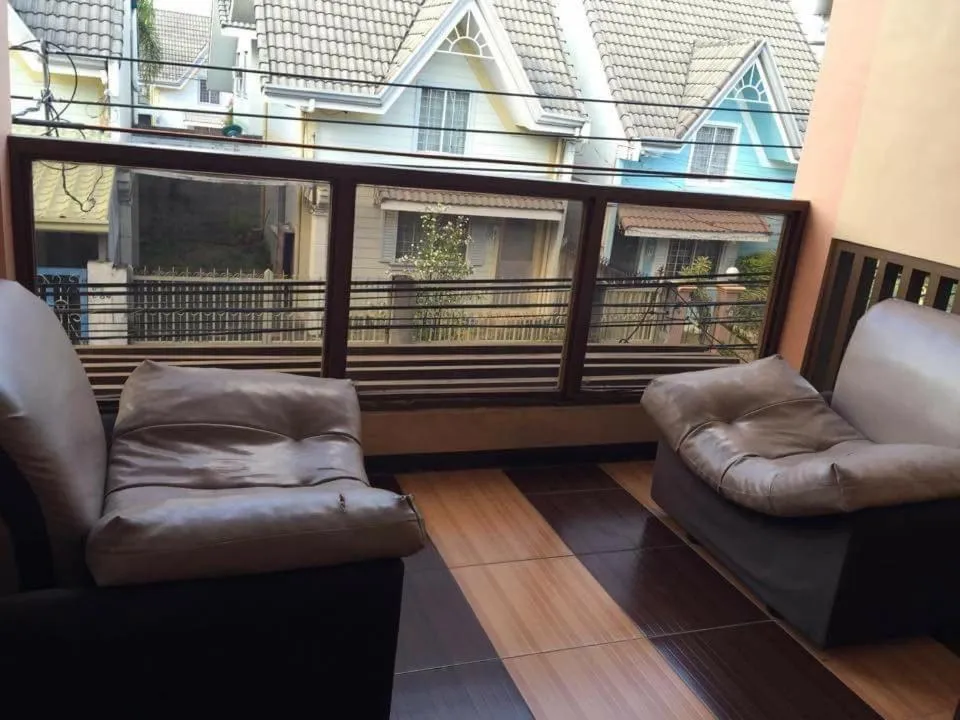 Lemon Transient House