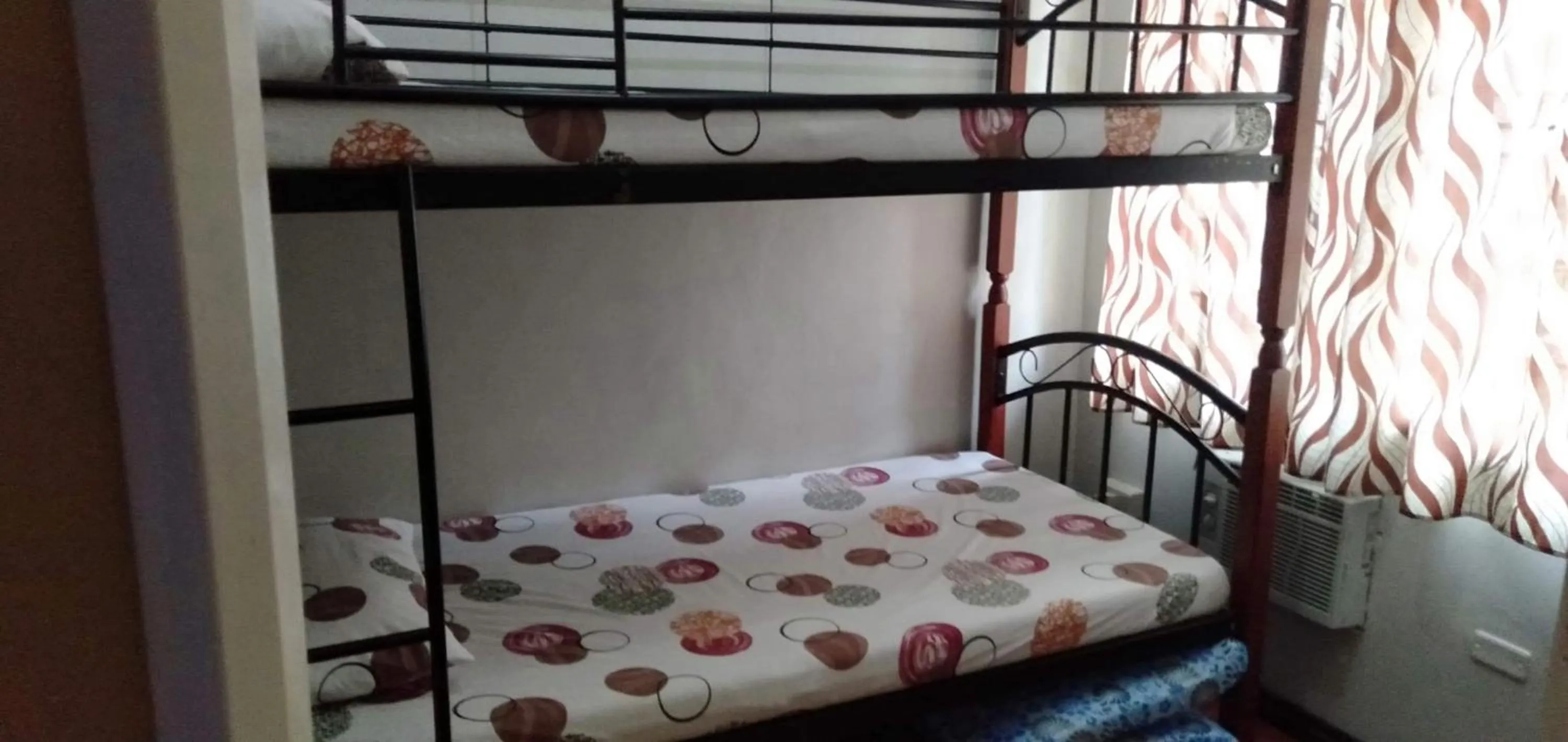 Bed in Lemon Transient House