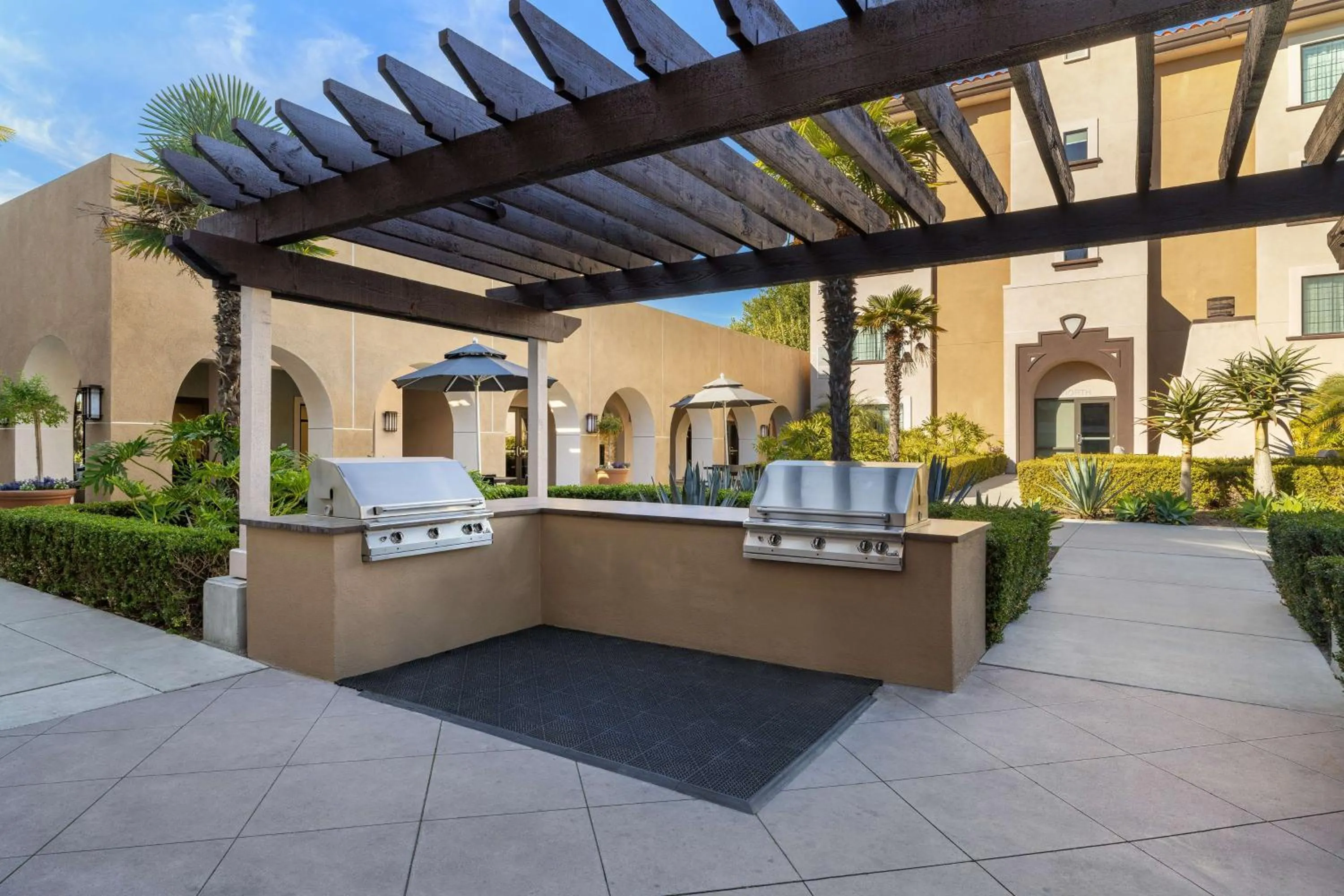Dining area in Homewood Suites by Hilton San Diego Airport-Liberty Station