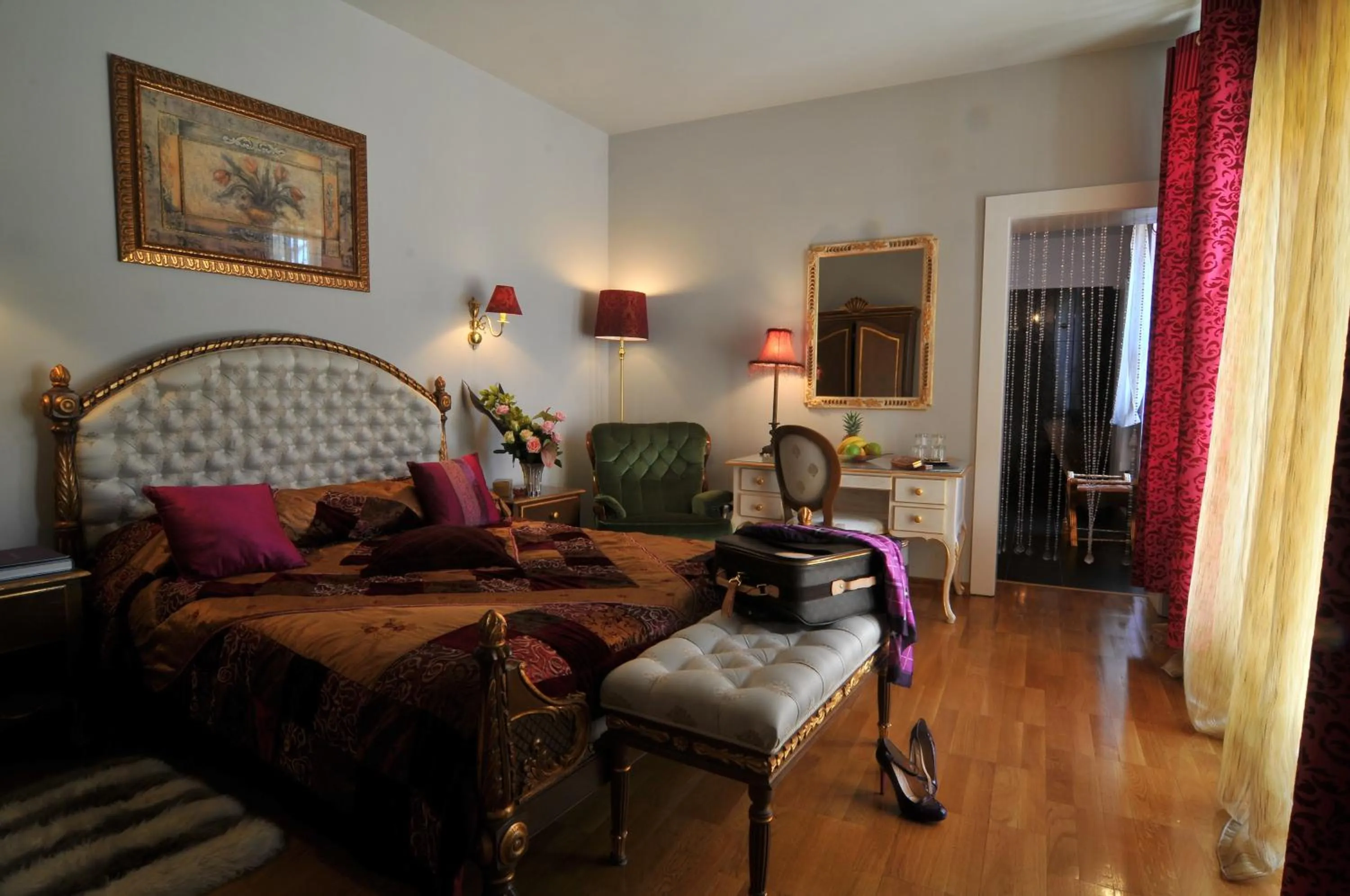 Photo of the whole room in Villa Venus