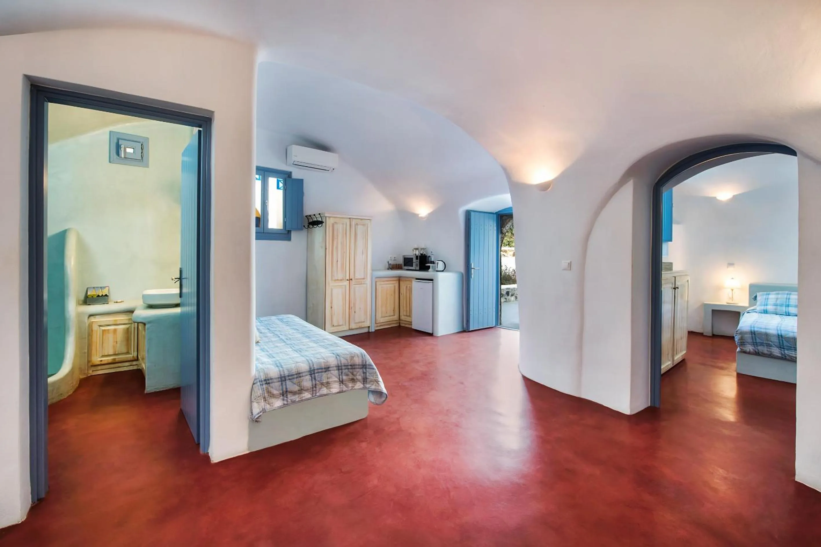 Kitchen or kitchenette, Bed in Anatoli Hotel & Spa