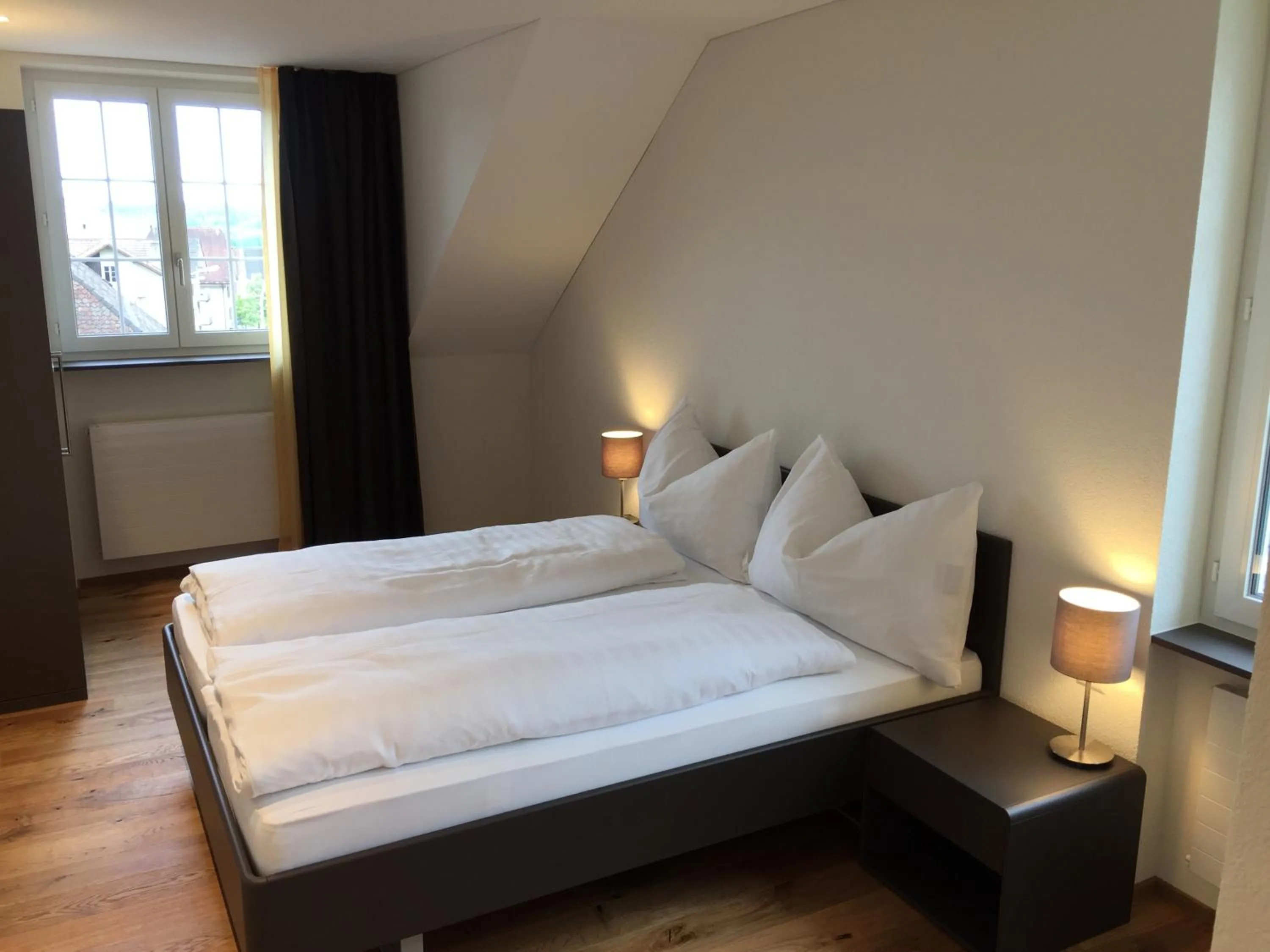 Photo of the whole room, Bed in Gasthof National
