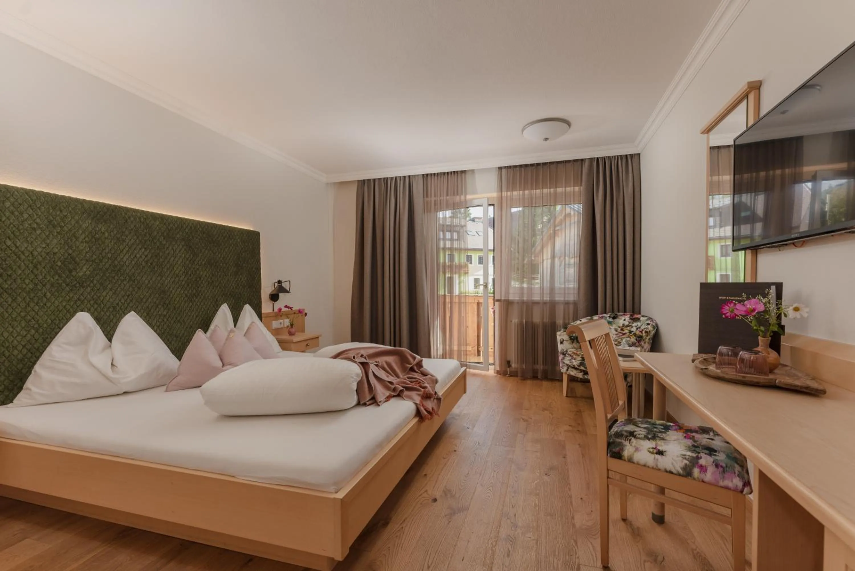 Photo of the whole room, Bed in Sport & Familienhotel Bärenwirt