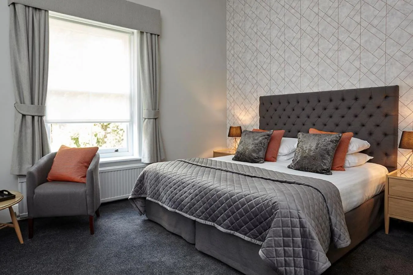 Bedroom, Bed in The Royal Hotel