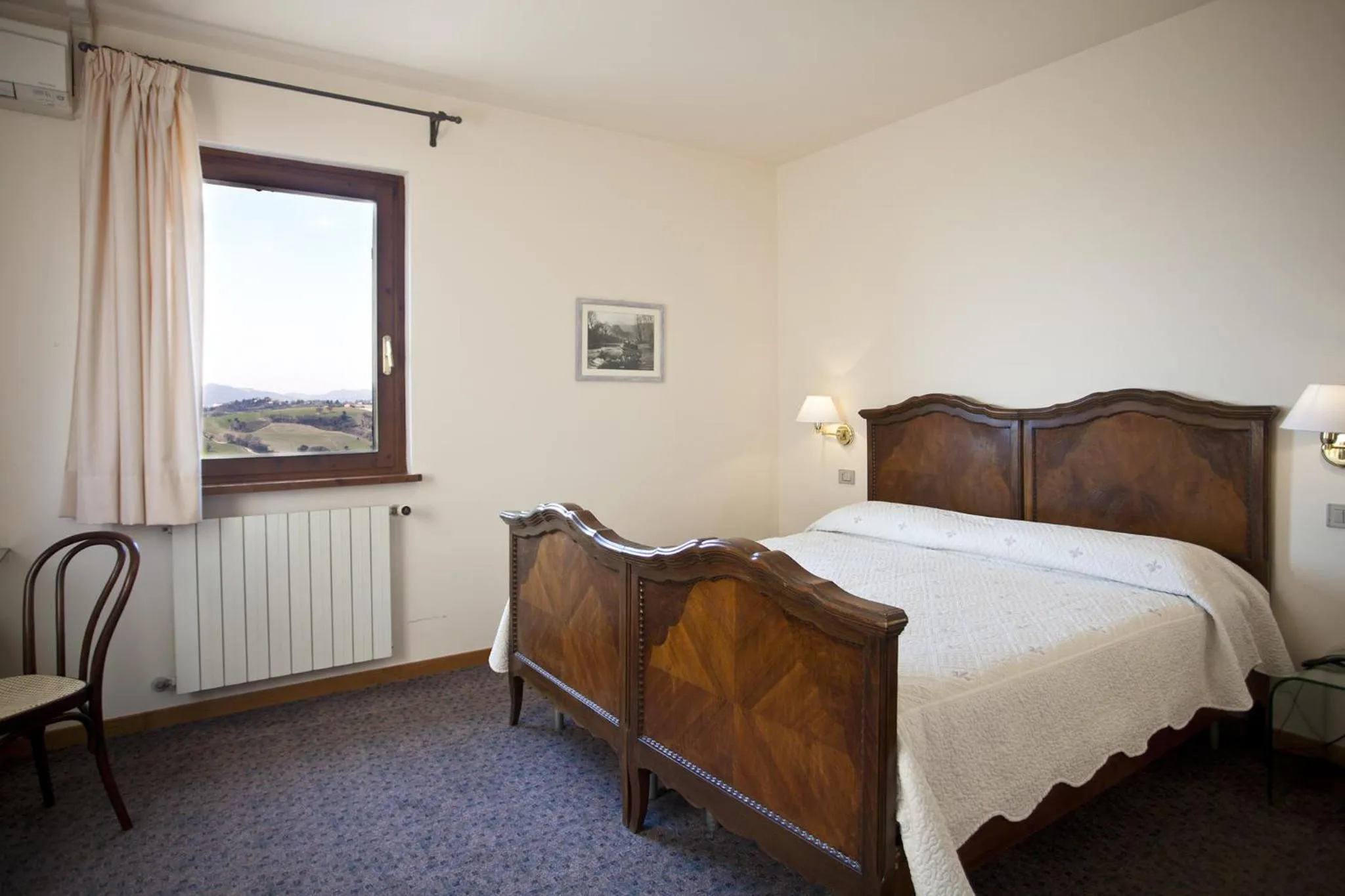 Bed in Casa Oliva Albergo Diffuso