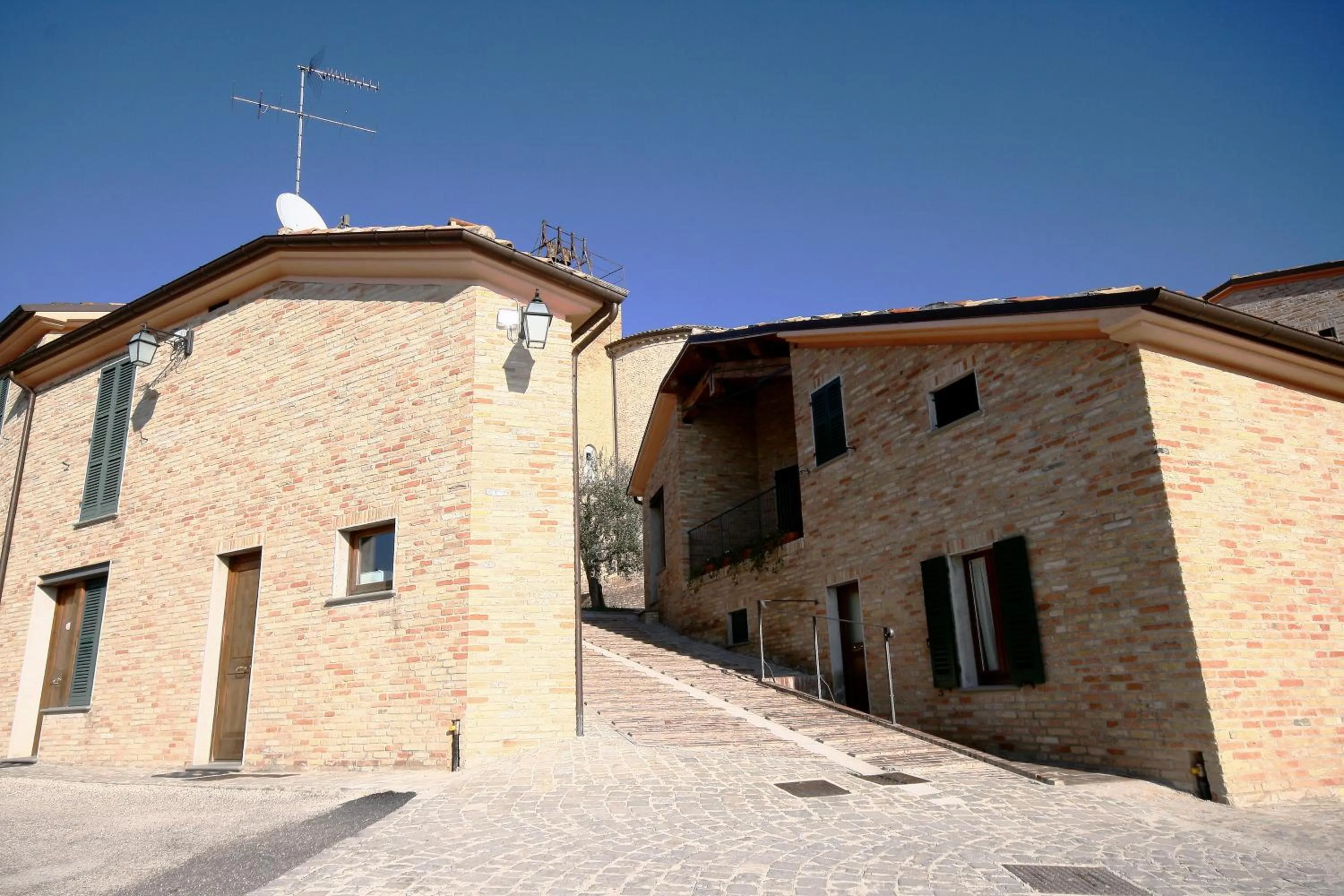 Bedroom in Casa Oliva Albergo Diffuso