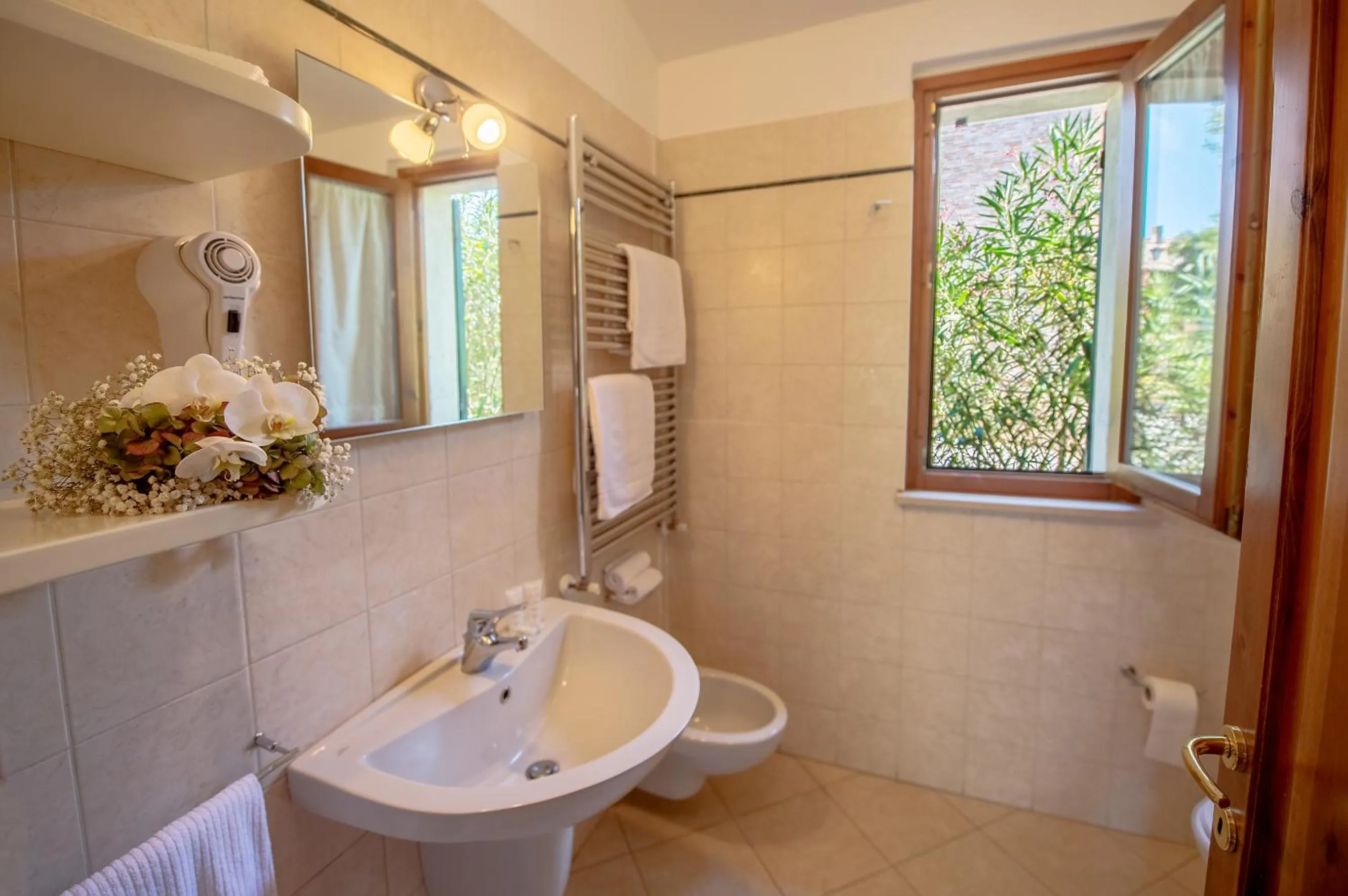 Bed in Casa Oliva Albergo Diffuso