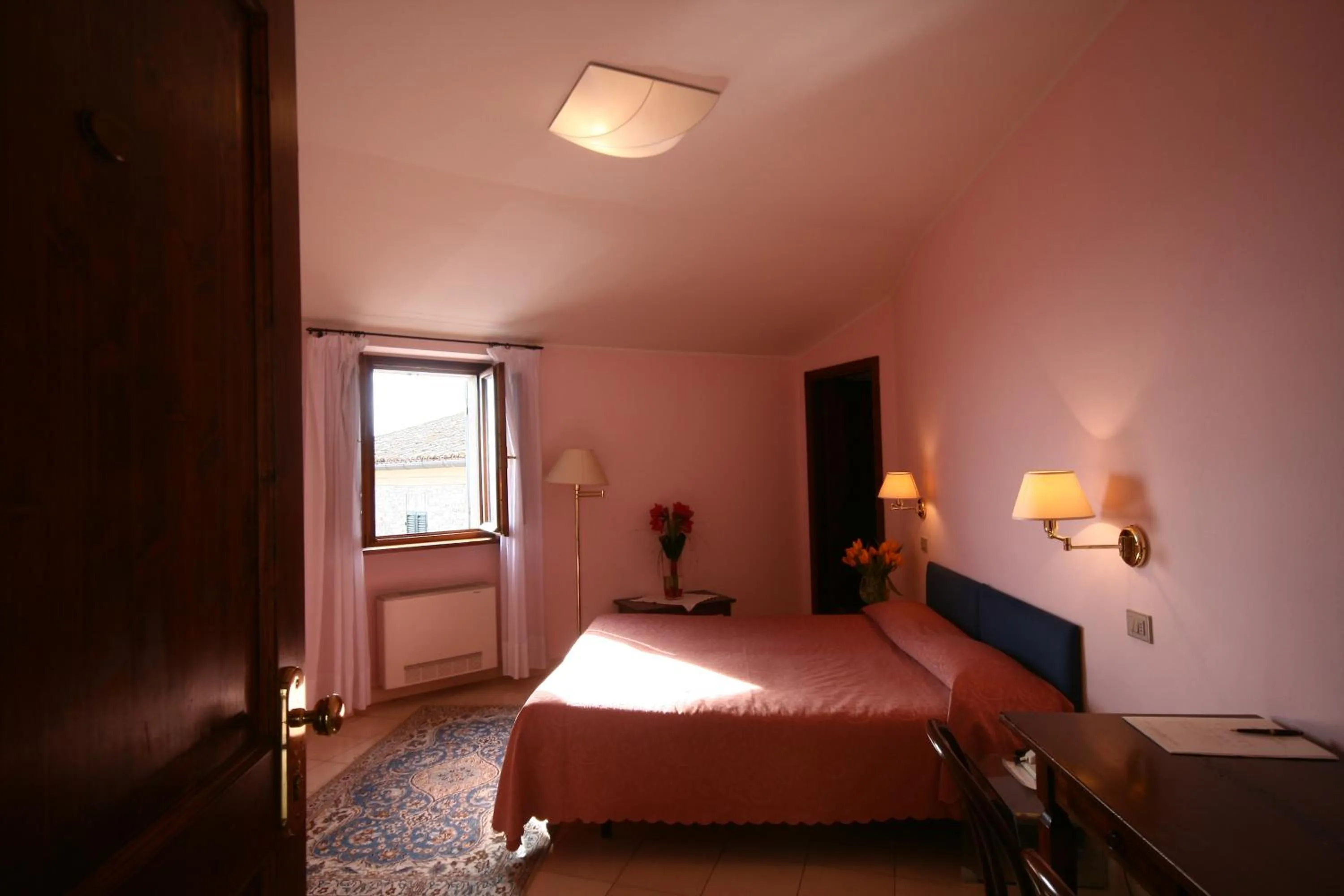 Photo of the whole room, Bed in Casa Oliva Albergo Diffuso