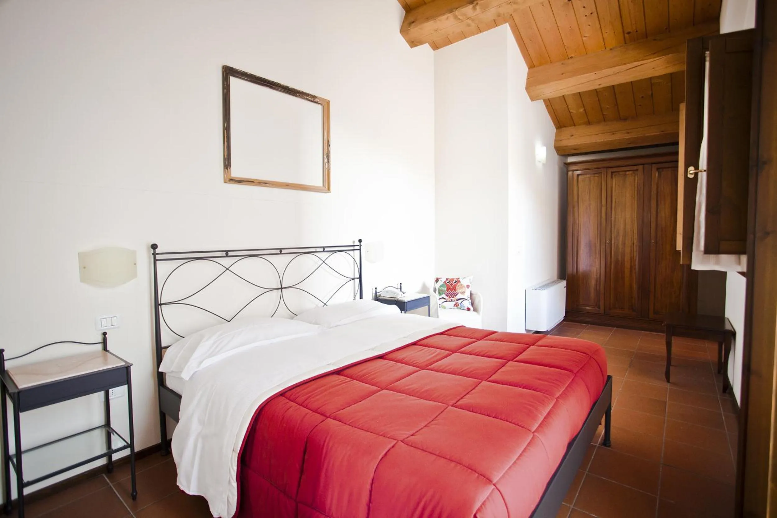 Spring, Bed in Casa Oliva Albergo Diffuso