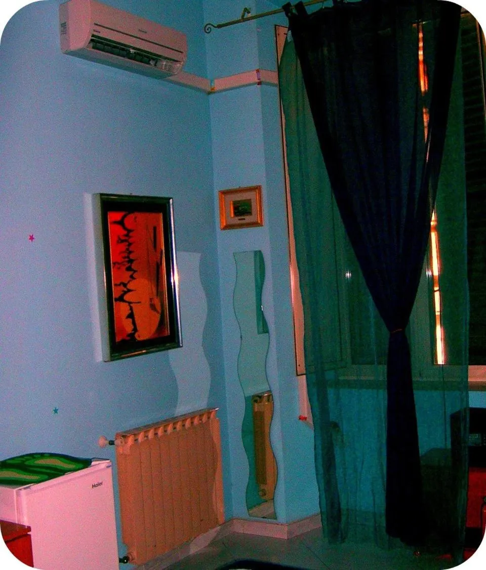 Decorative detail in B&B Cappellini