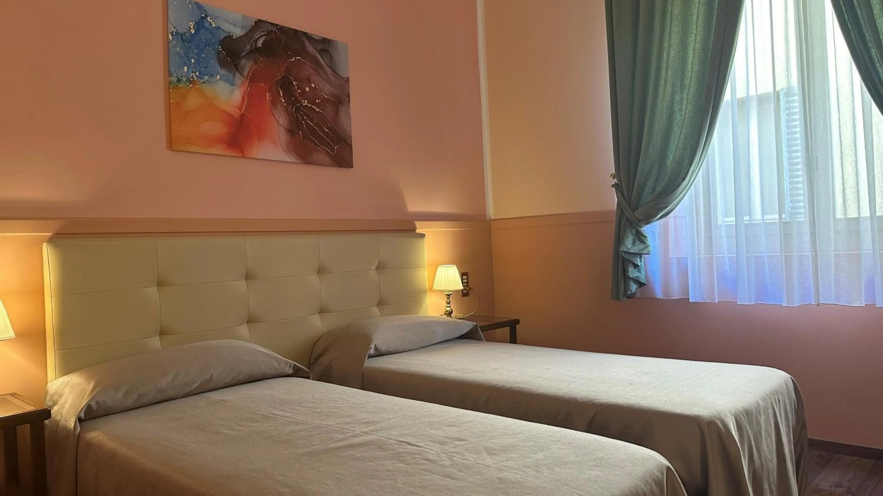 Bed in Hotel Roma