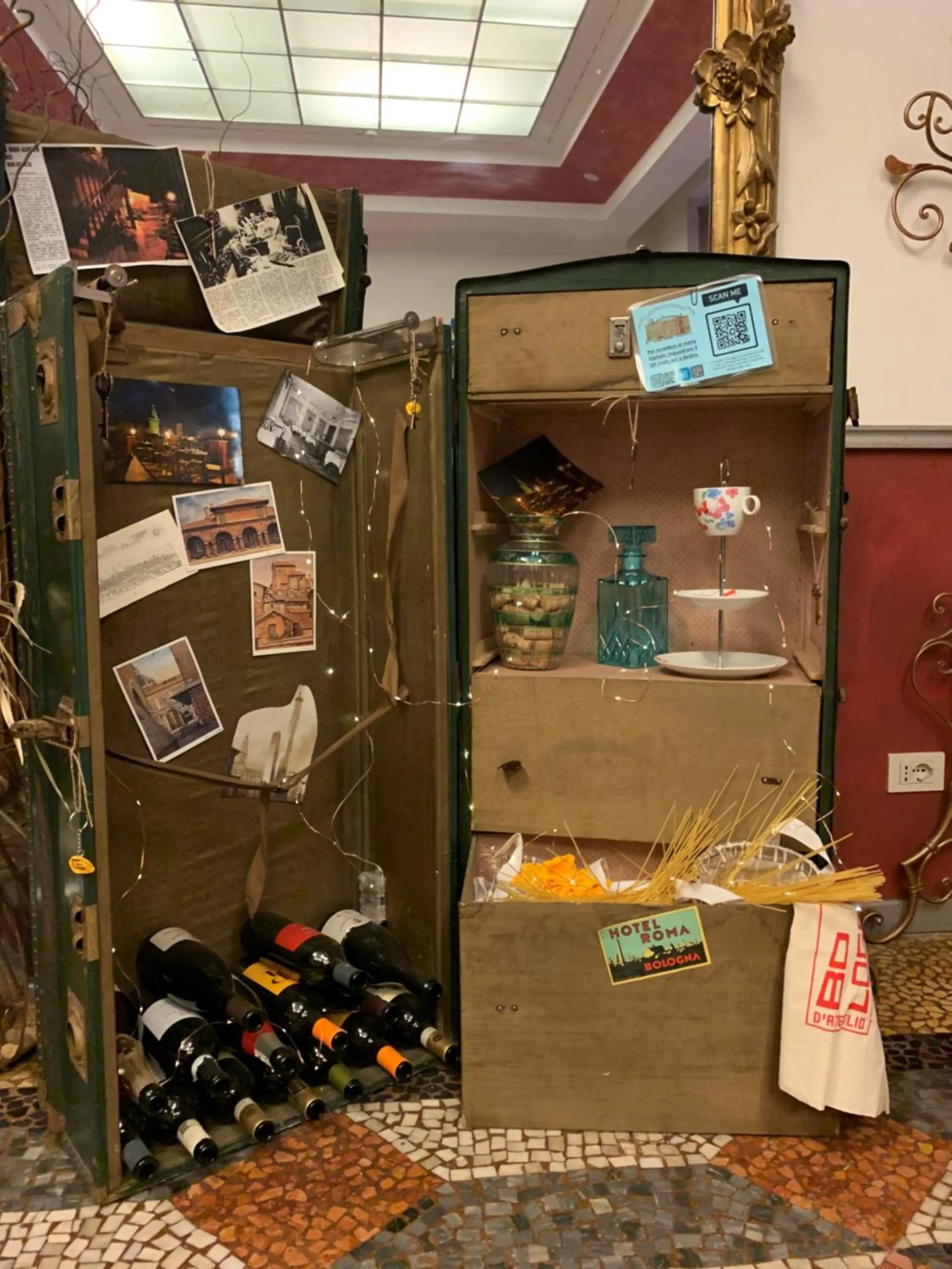 Decorative detail in Hotel Roma