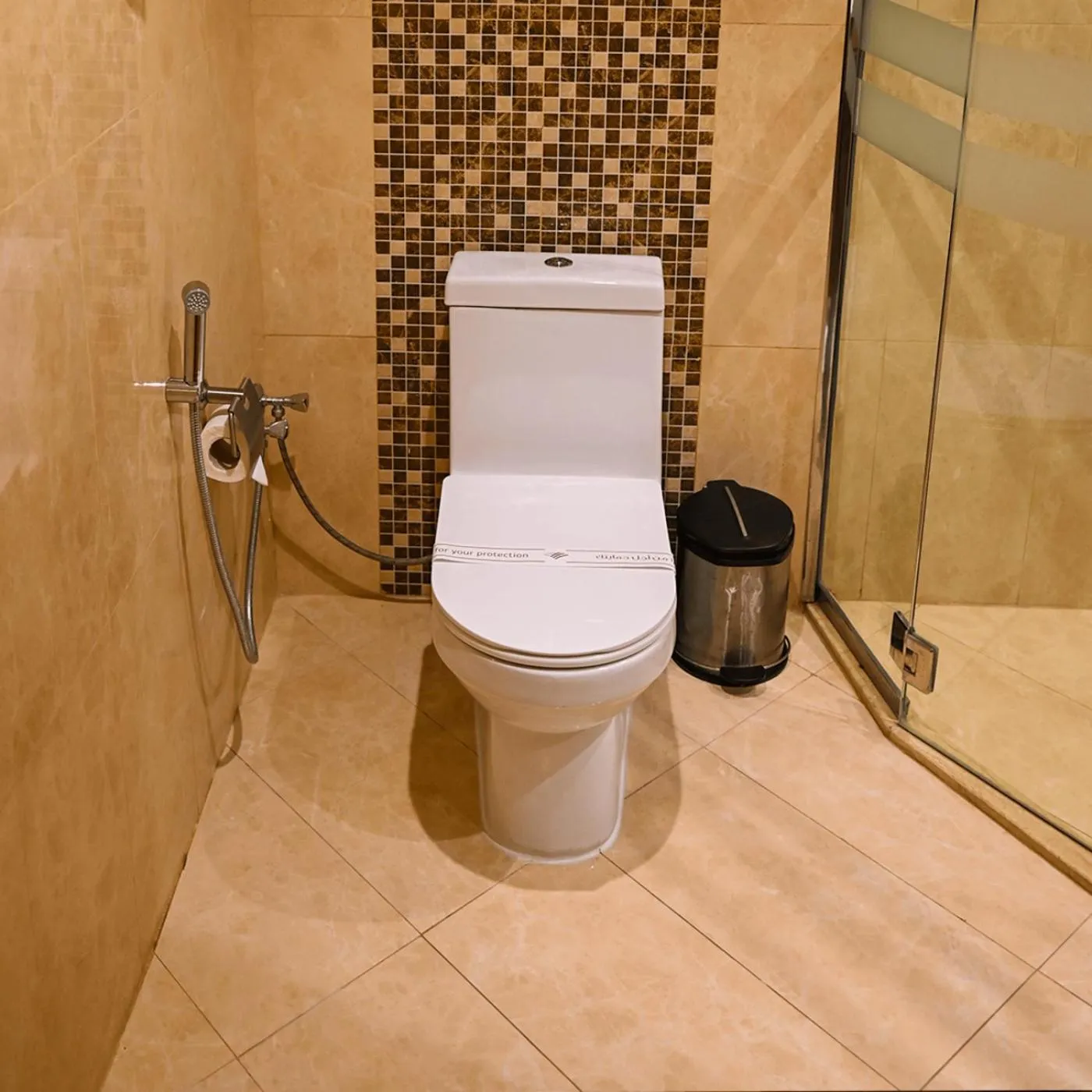 Toilet in Boudl Al Maidan