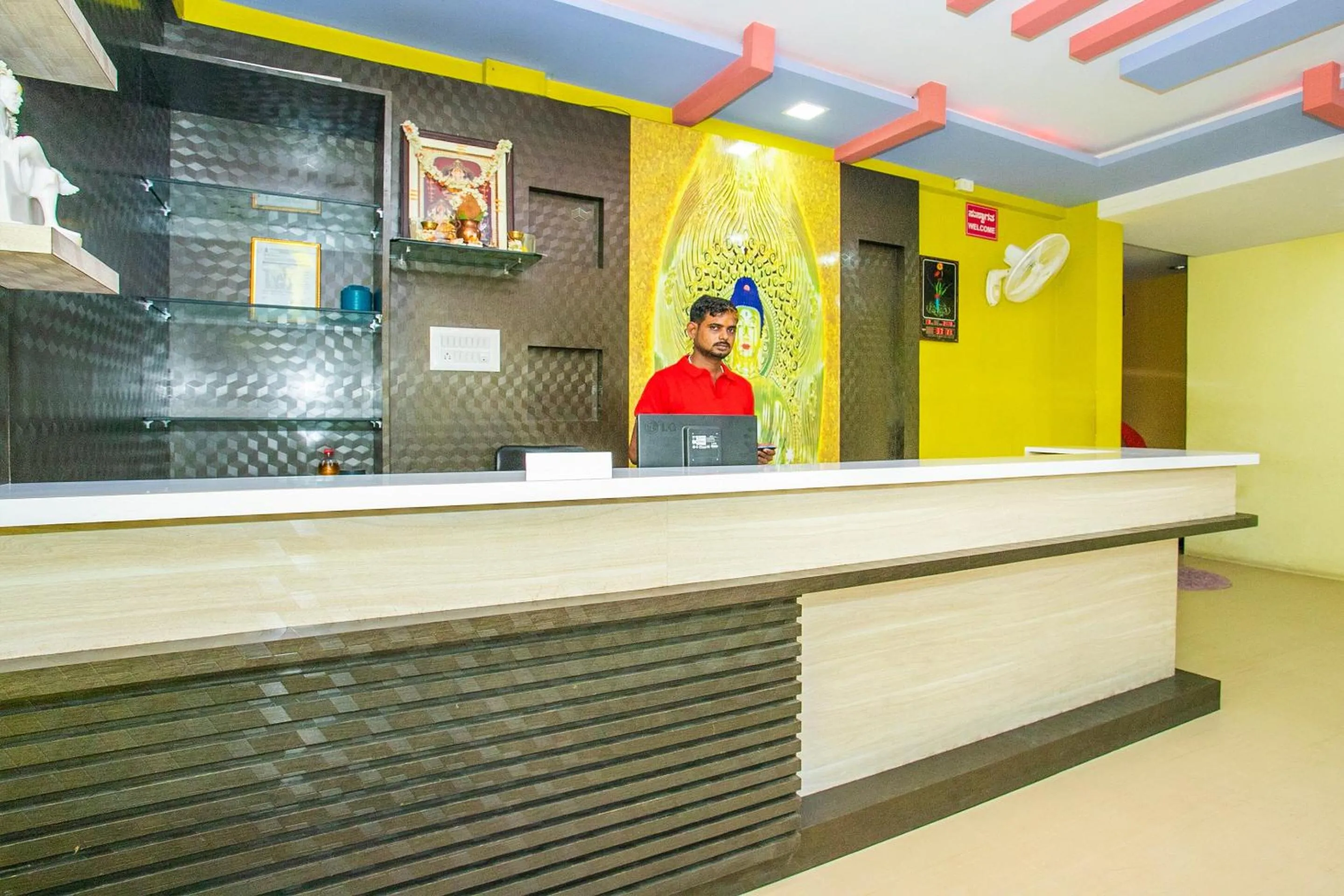 Lobby or reception in Hotel O by OYO Alankar Residency