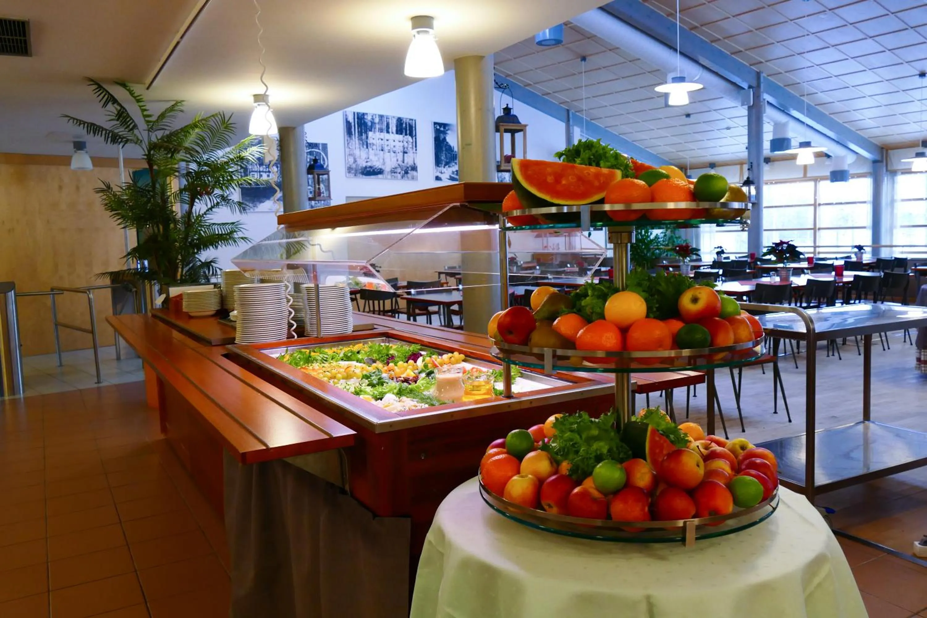 Restaurant/places to eat in Tanhuvaara Sport Resort