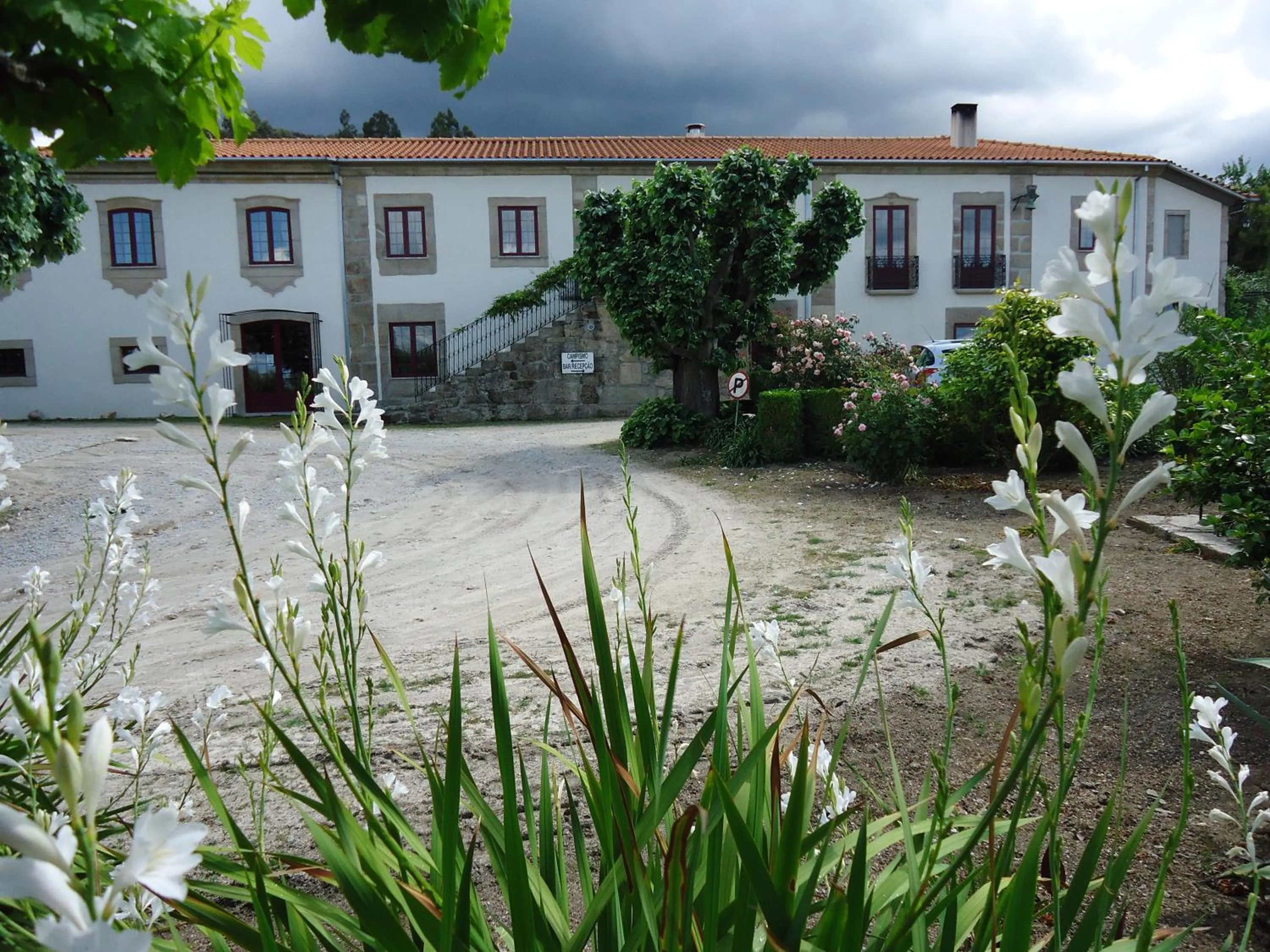 Facade/entrance in Quinta das Cegonhas