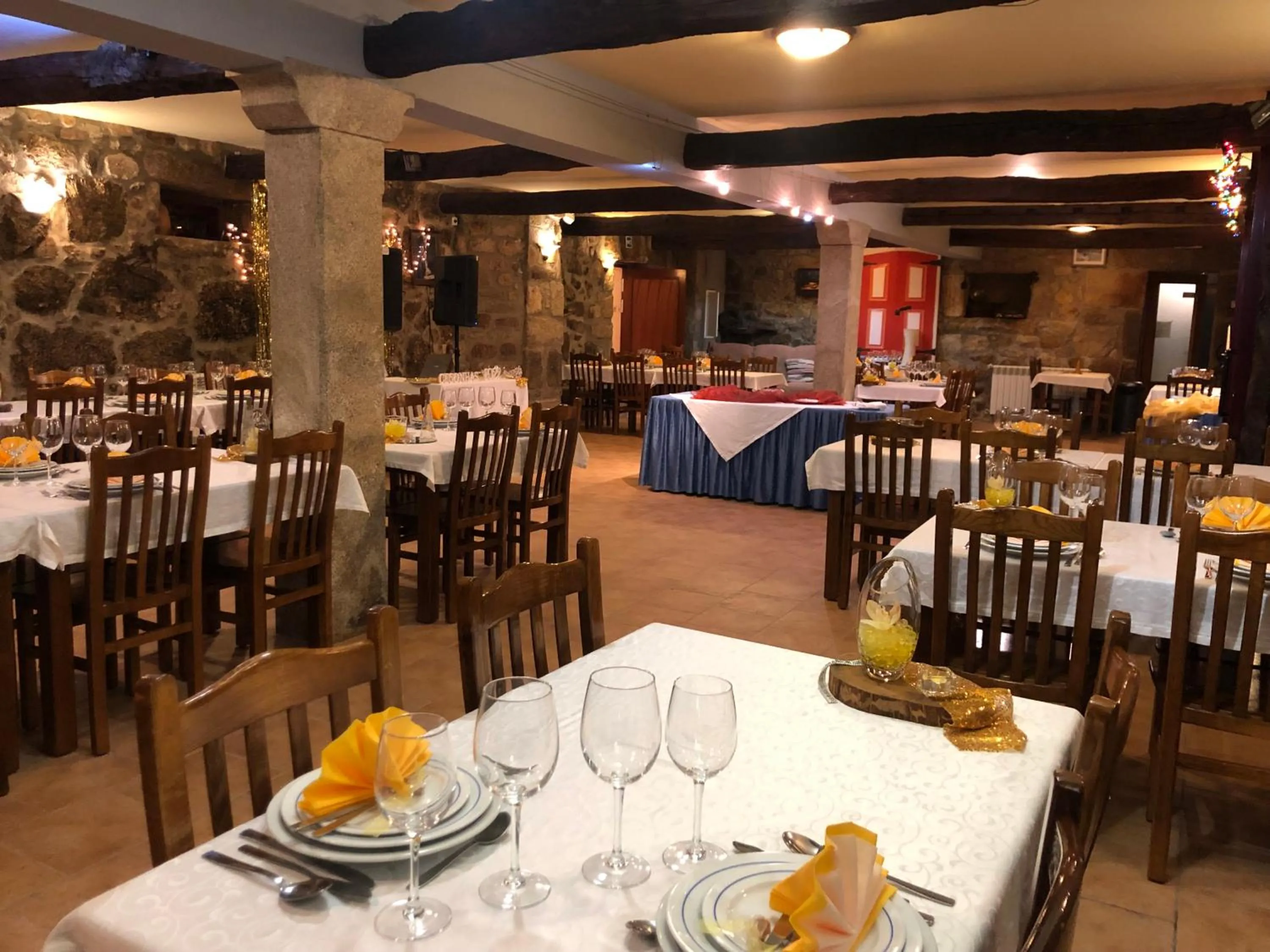 Restaurant/places to eat in Quinta das Cegonhas