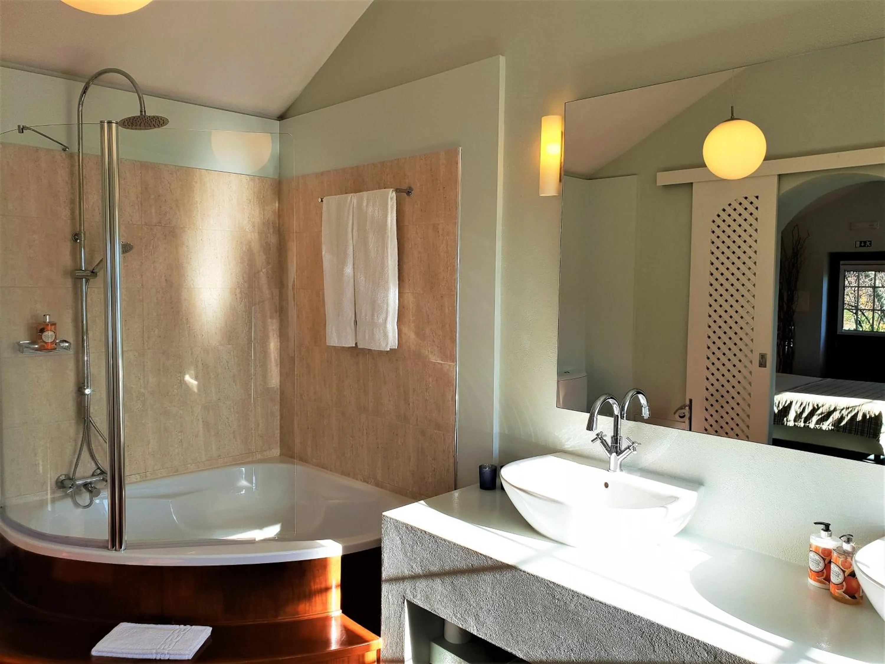 Bathroom in Quinta da Palmeira - Country House Retreat & Spa