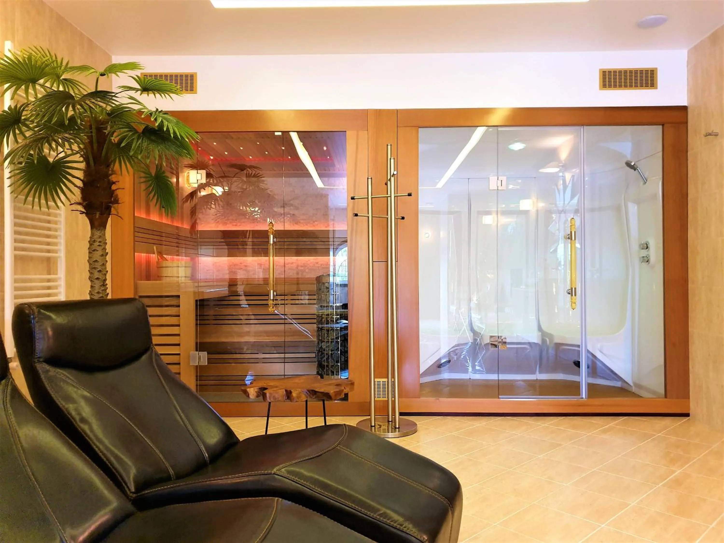 Hot Tub in Quinta da Palmeira - Country House Retreat & Spa