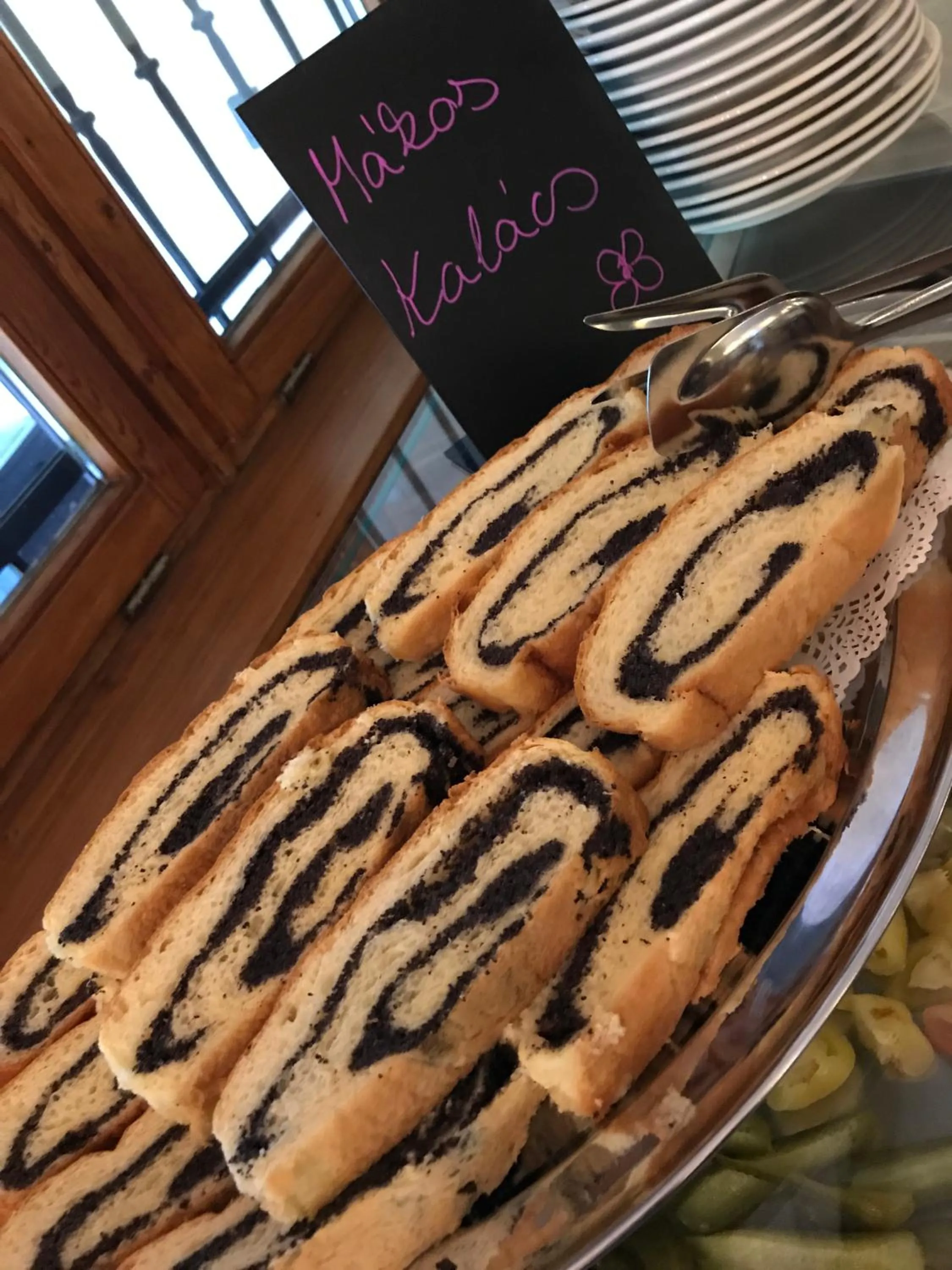 Buffet breakfast in Hotel Síkfőkút