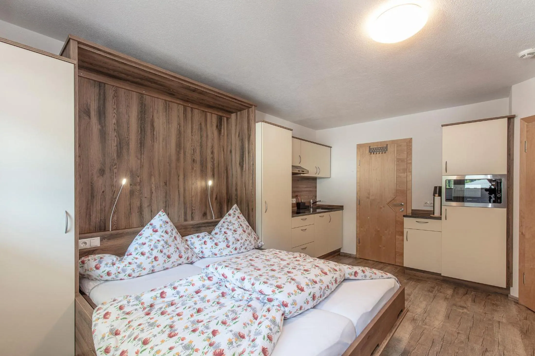 Kitchen or kitchenette, Bed in Apart Felsenhof