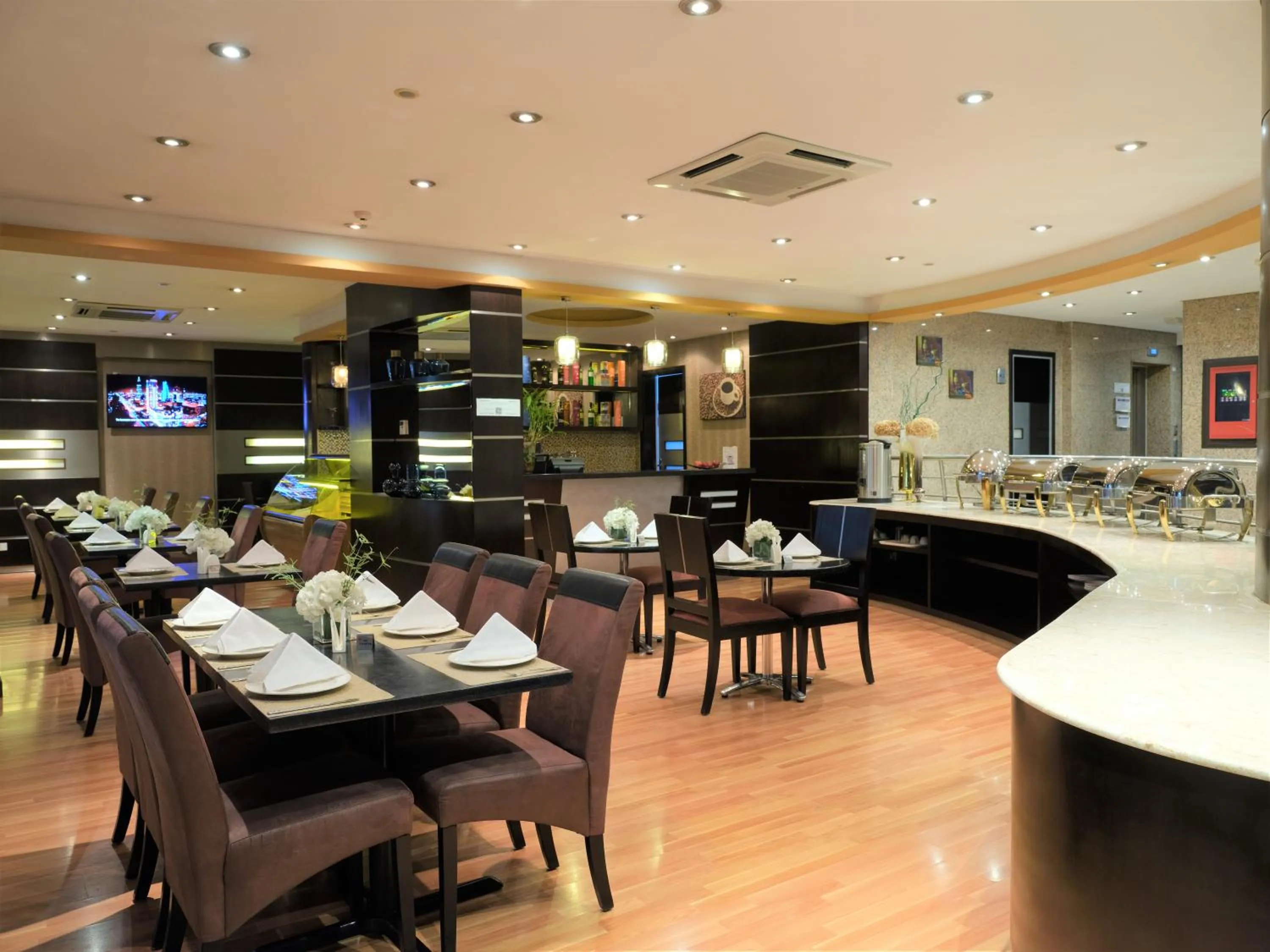 Restaurant/places to eat in Boudl Salmiya, Kuwait - بودل السالمية الكويت