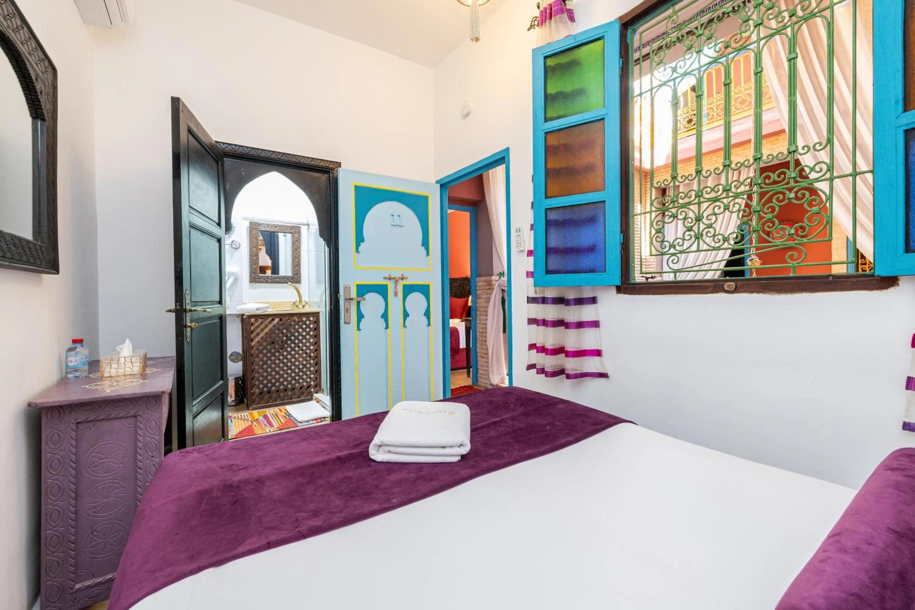 Bathroom, Bed in Riad Luzia