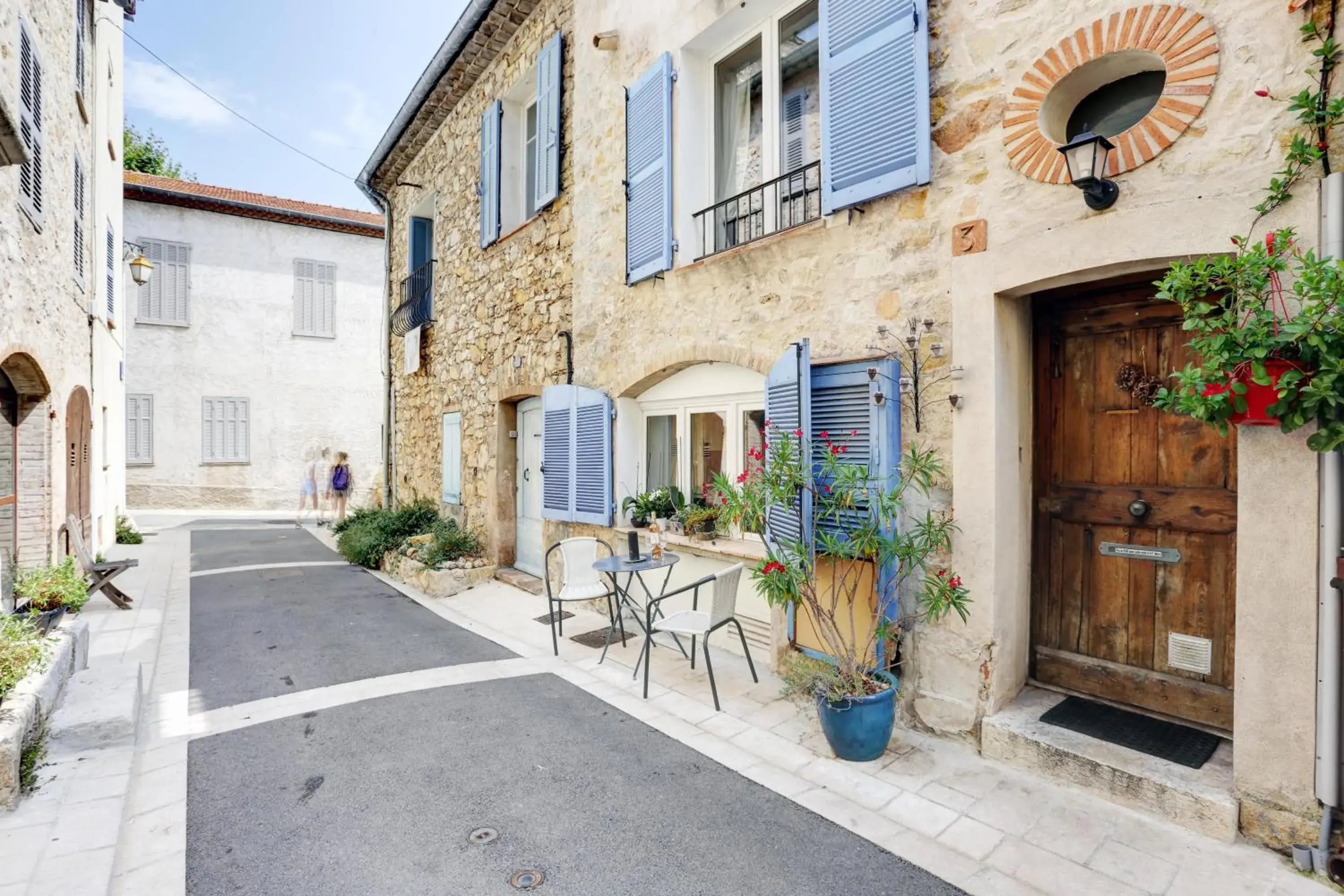 Three-Bedroom Townhouse in Heart Of Valbonne Three-Bedroom Townhouse in Heart Of Valbonne