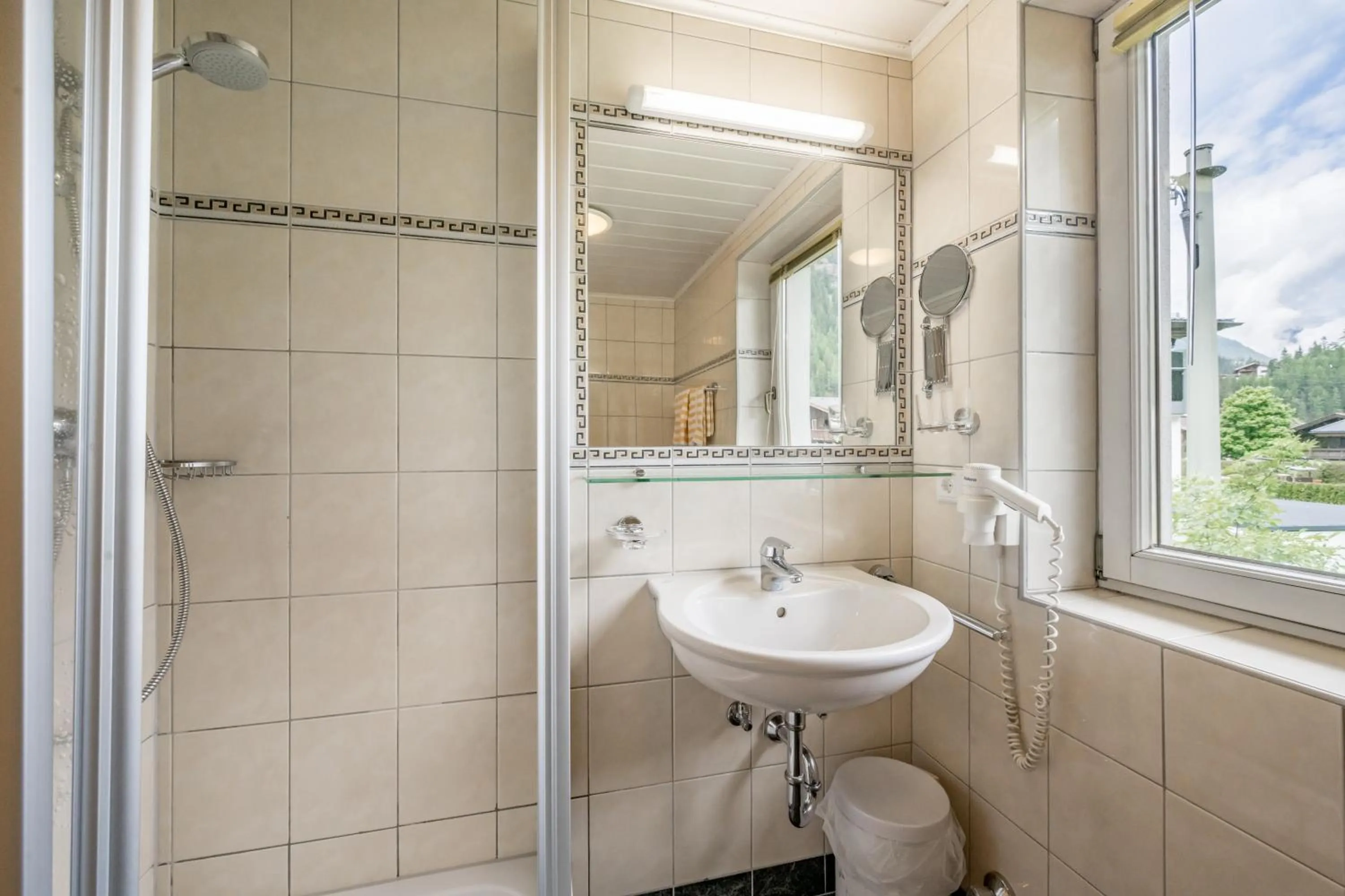 Bathroom in Hotel Bergwelt