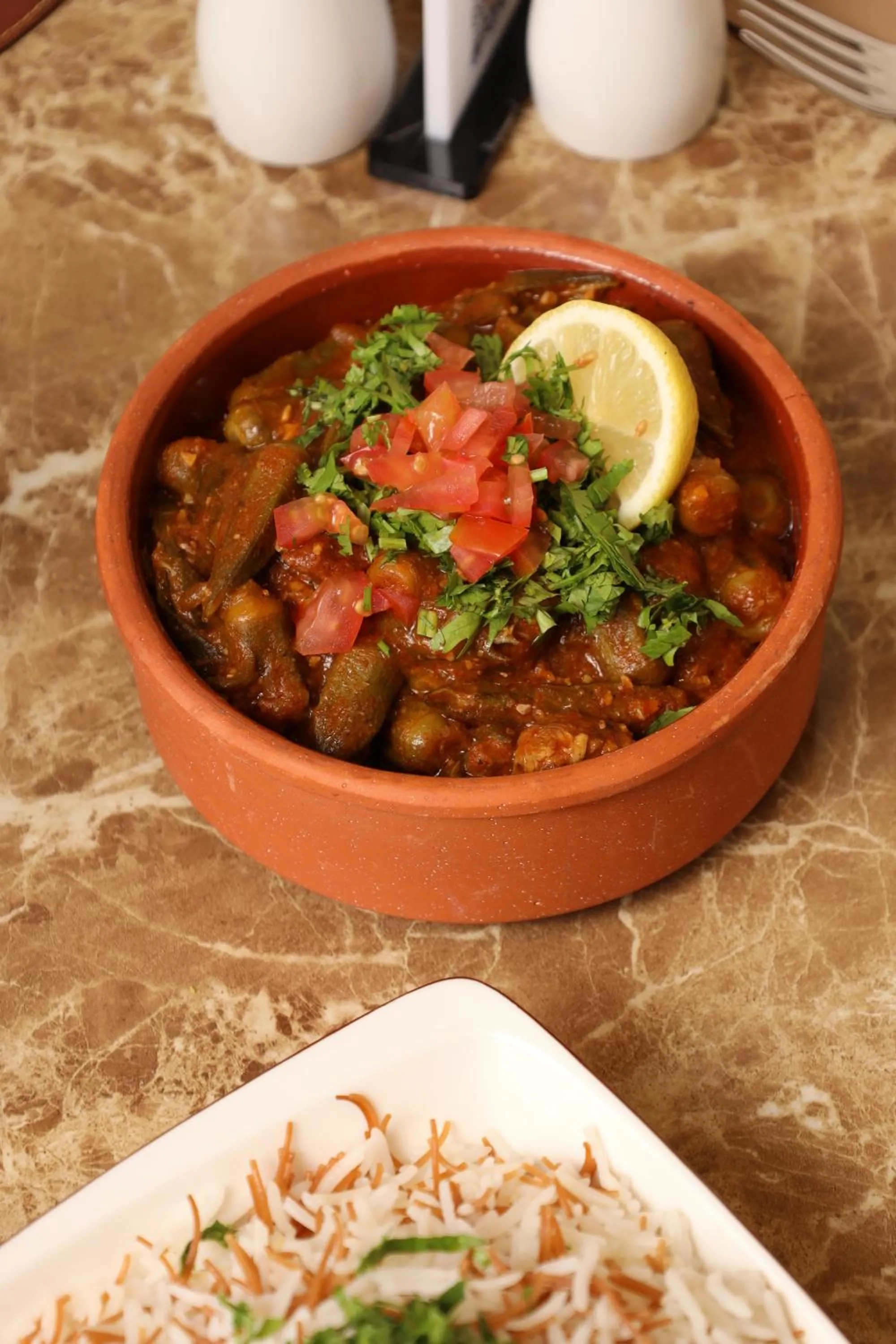 Restaurant/places to eat in Dar Al Taqwa Hotel