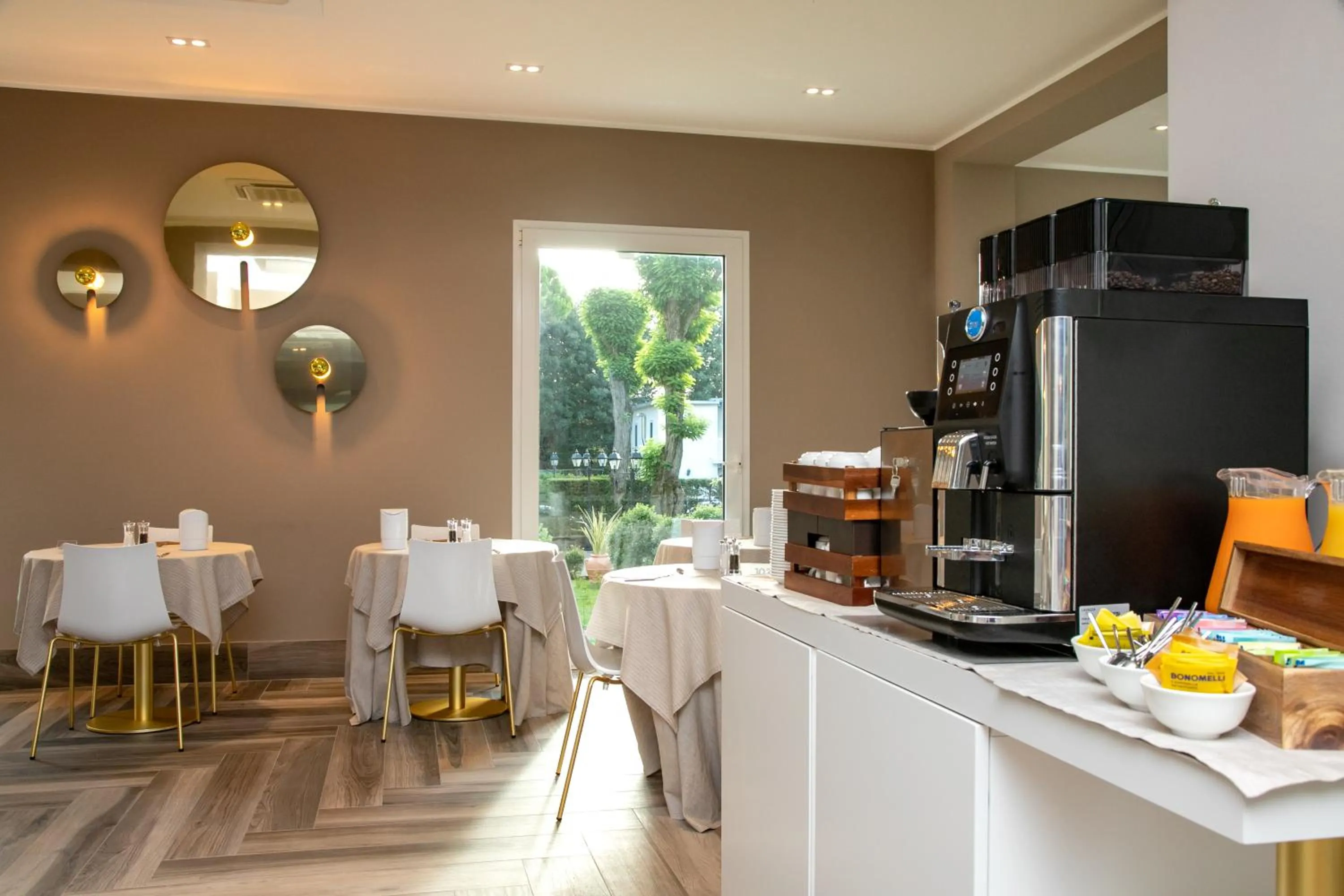 Restaurant/places to eat in Hotel Greif