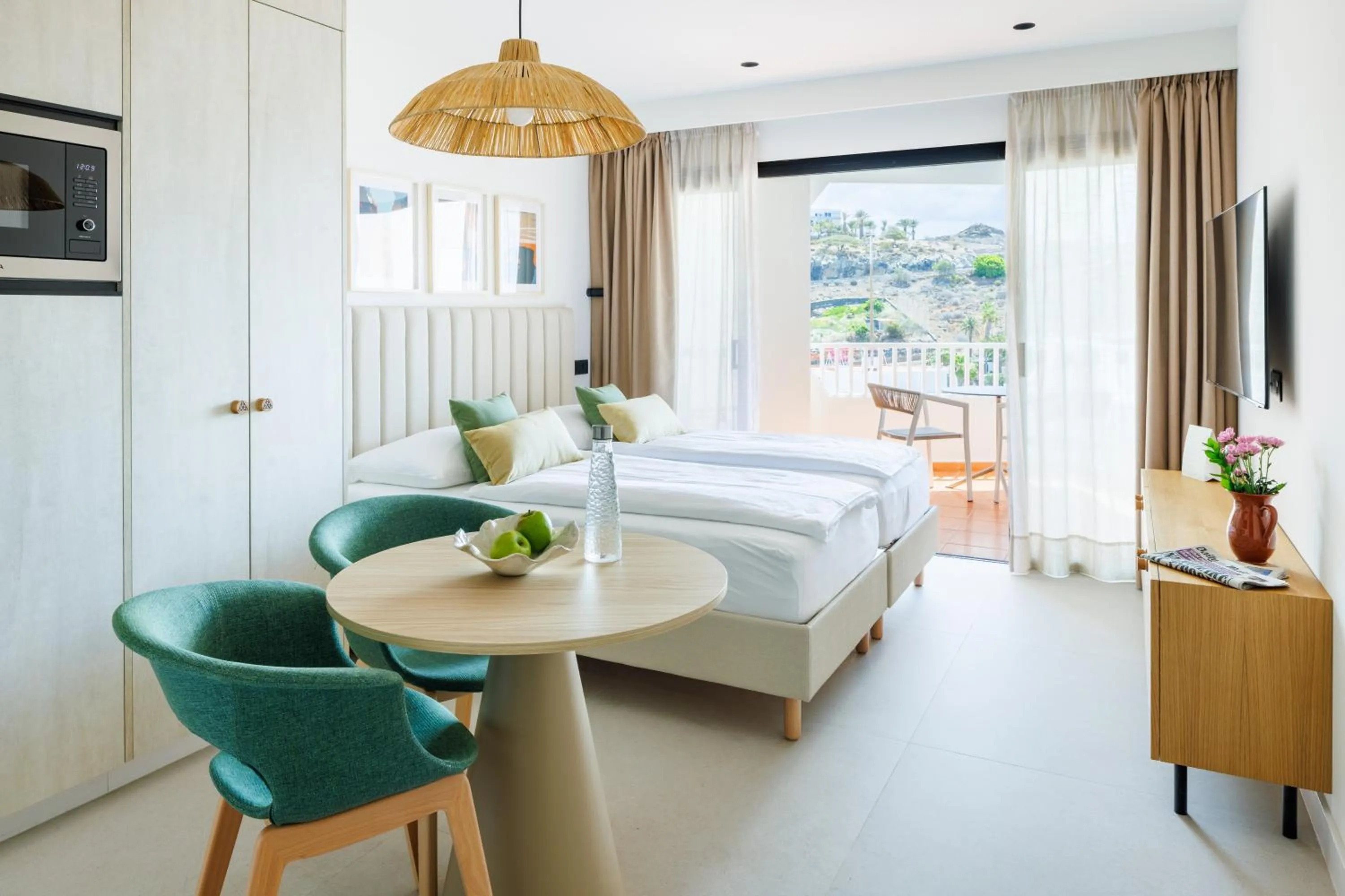 Photo of the whole room, Bed in Hapimag San Agustín