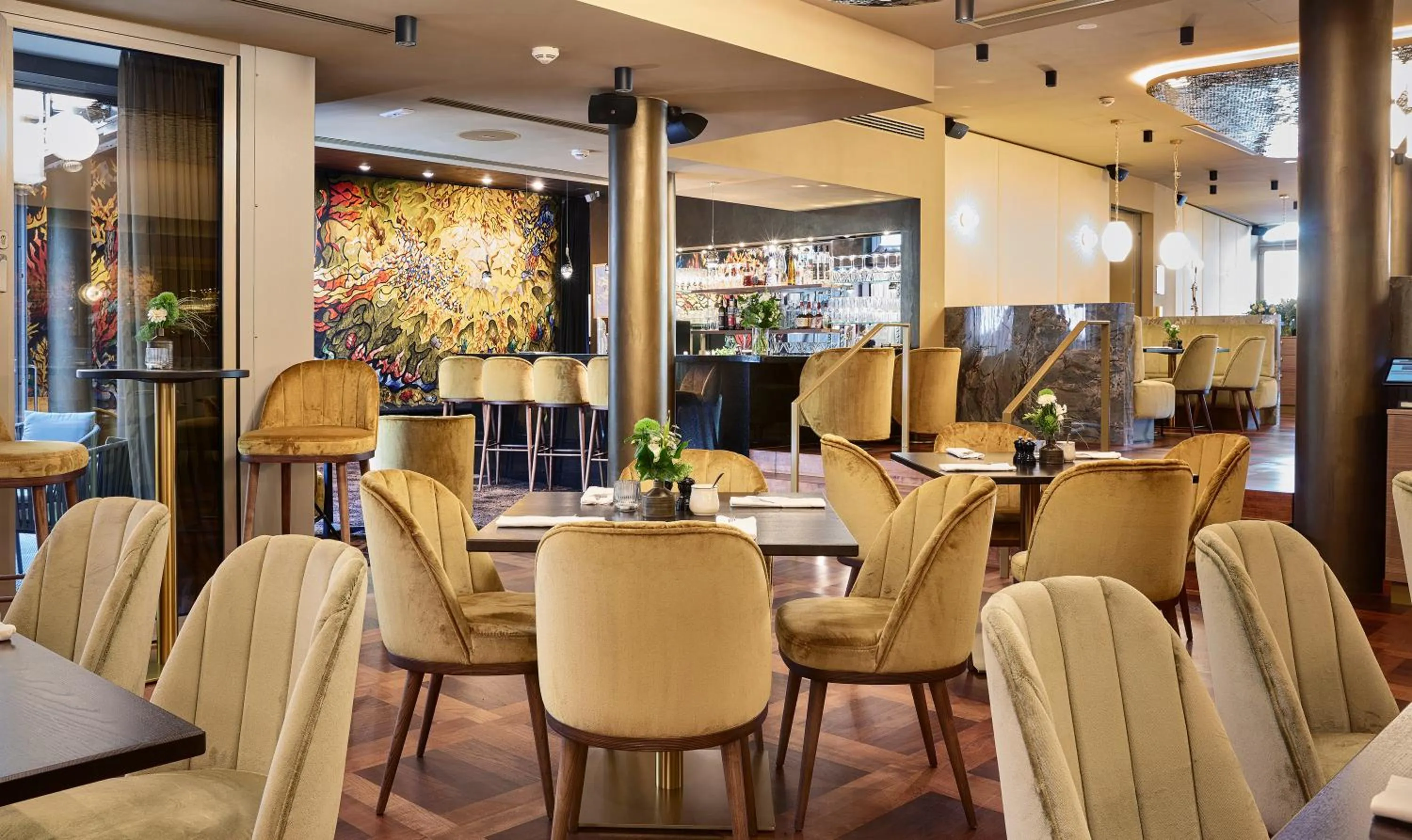 Restaurant/places to eat in Living Hotel Das Viktualienmarkt