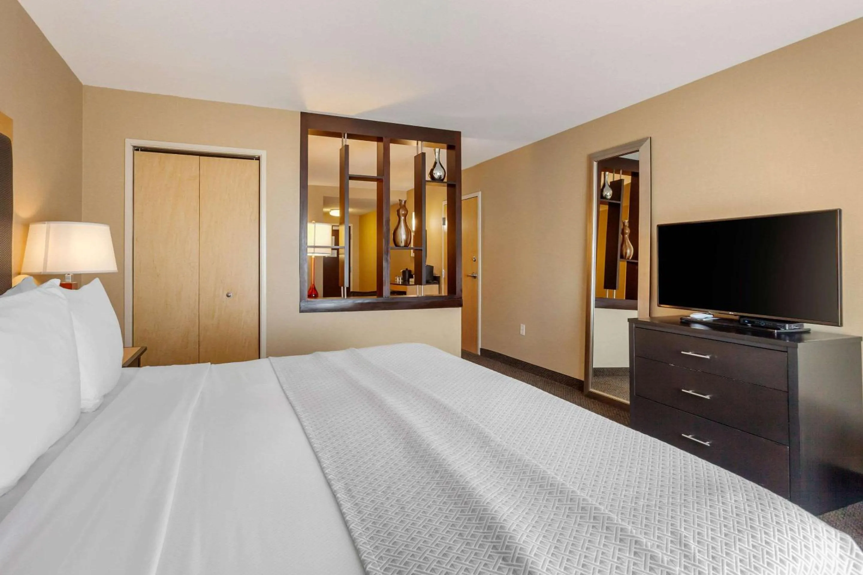 Bedroom in Cambria Hotel Ft Collins