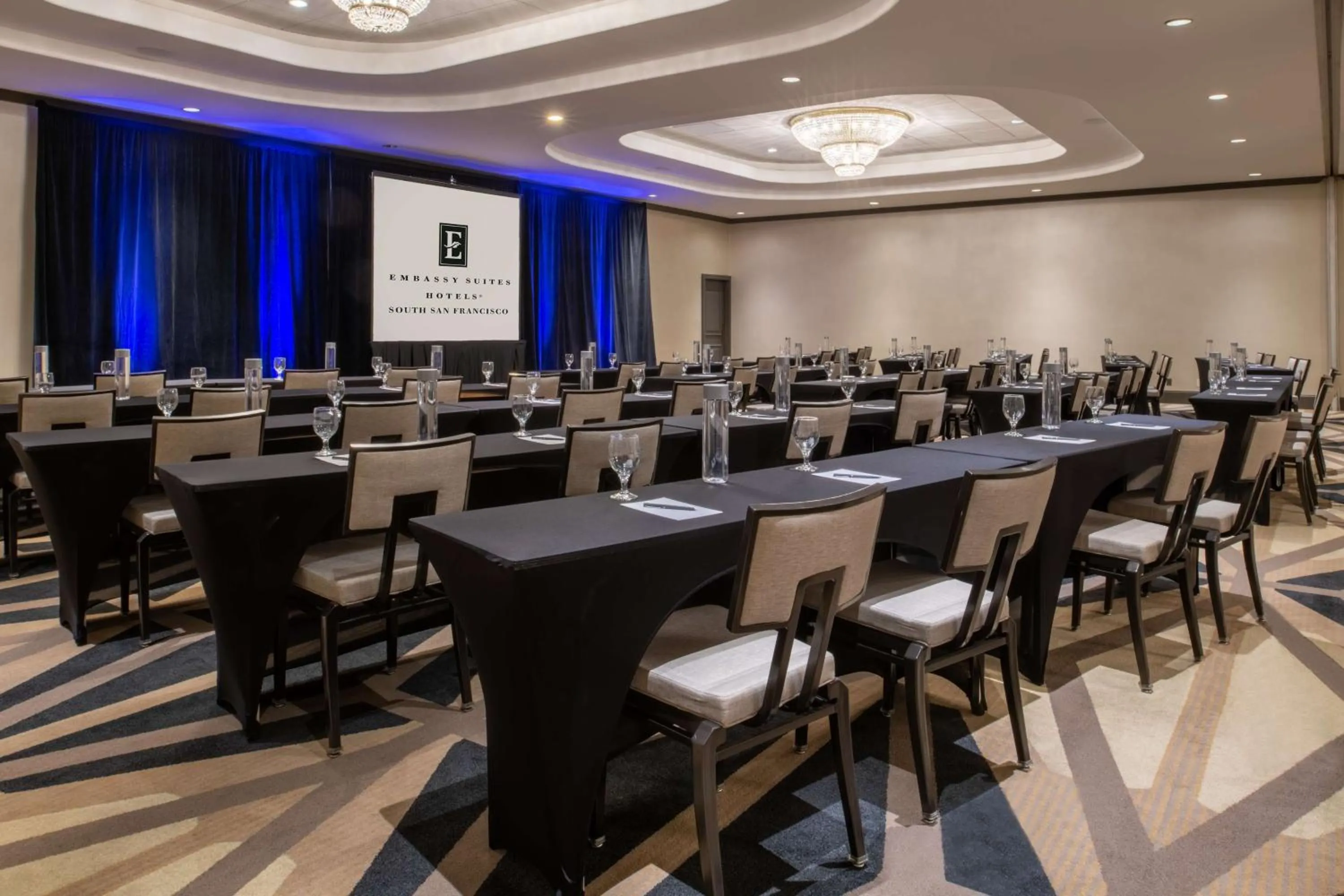 Meeting/conference room in Embassy Suites by Hilton San Francisco Airport Oyster Point