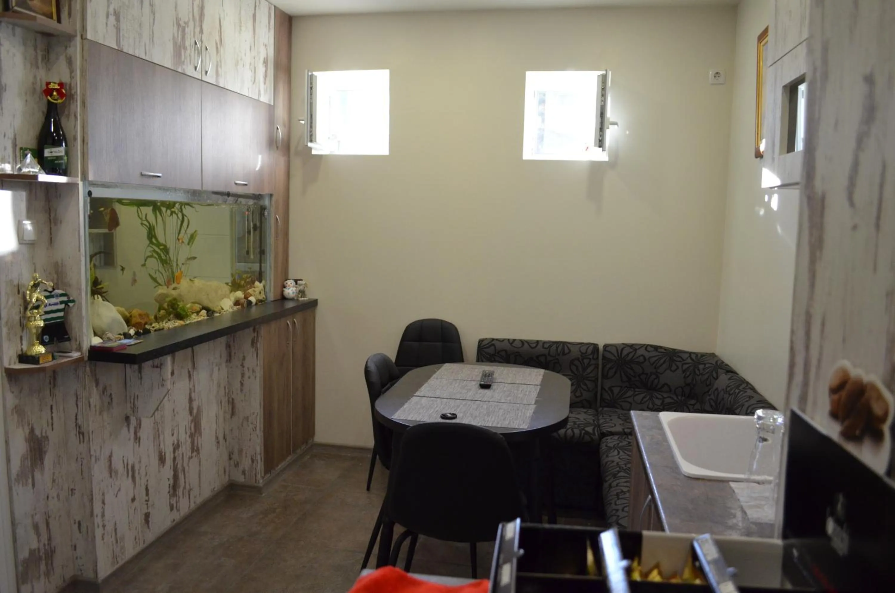 Property building in Rio rooms (стаи за гости)