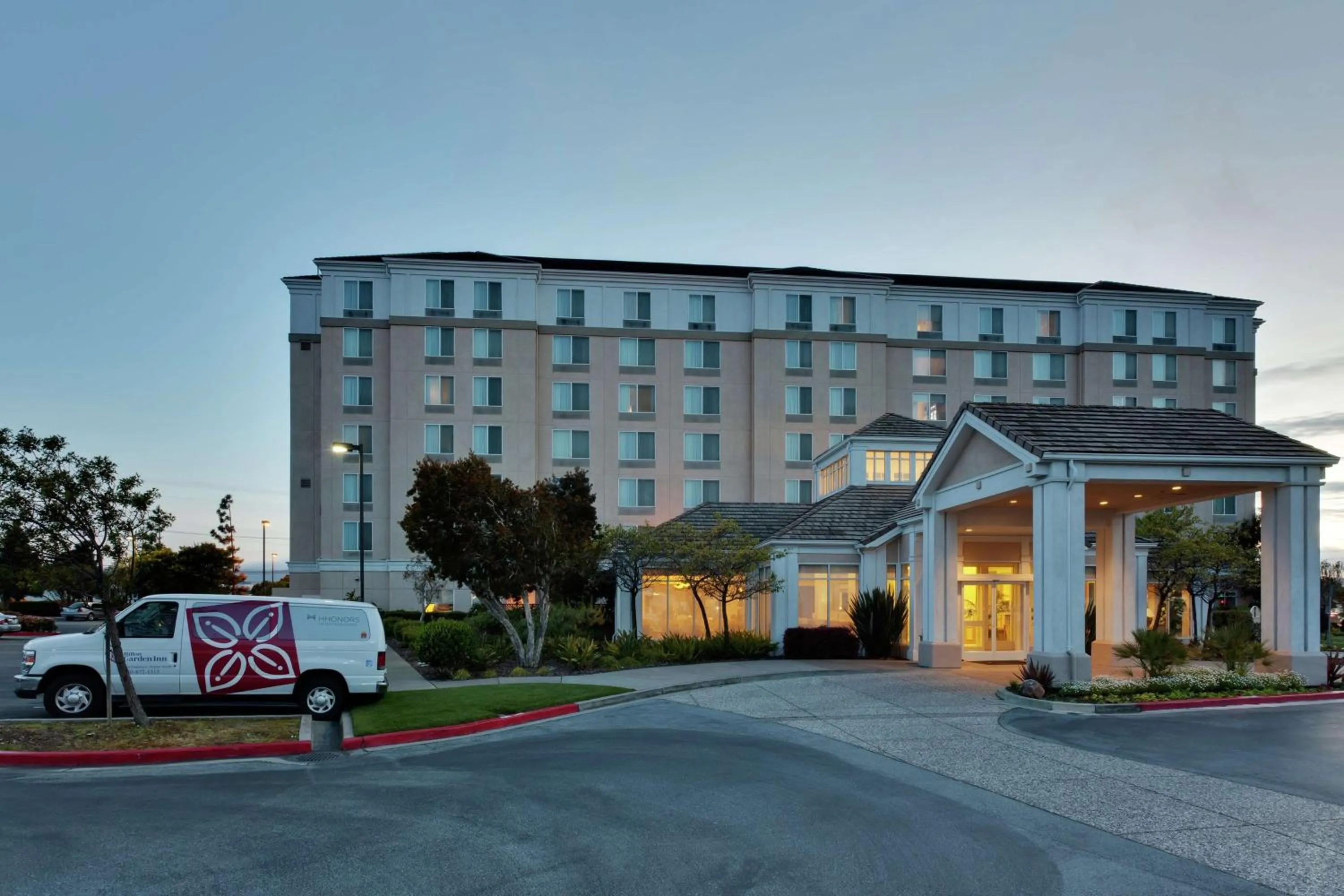 Property building in Hilton Garden Inn San Francisco Airport North