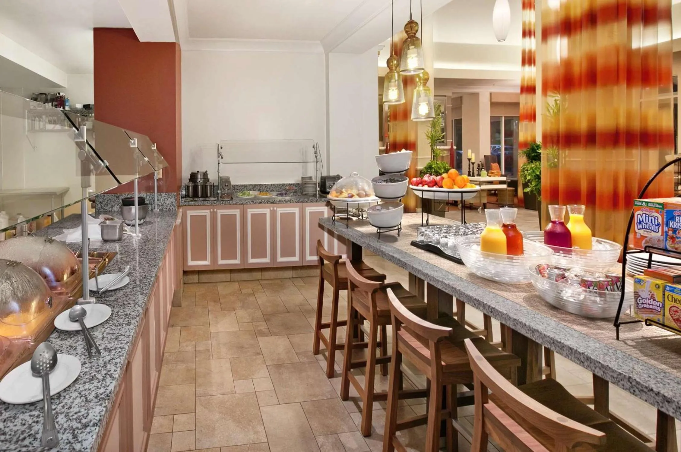 Food and drinks in Hilton Garden Inn San Francisco Airport North