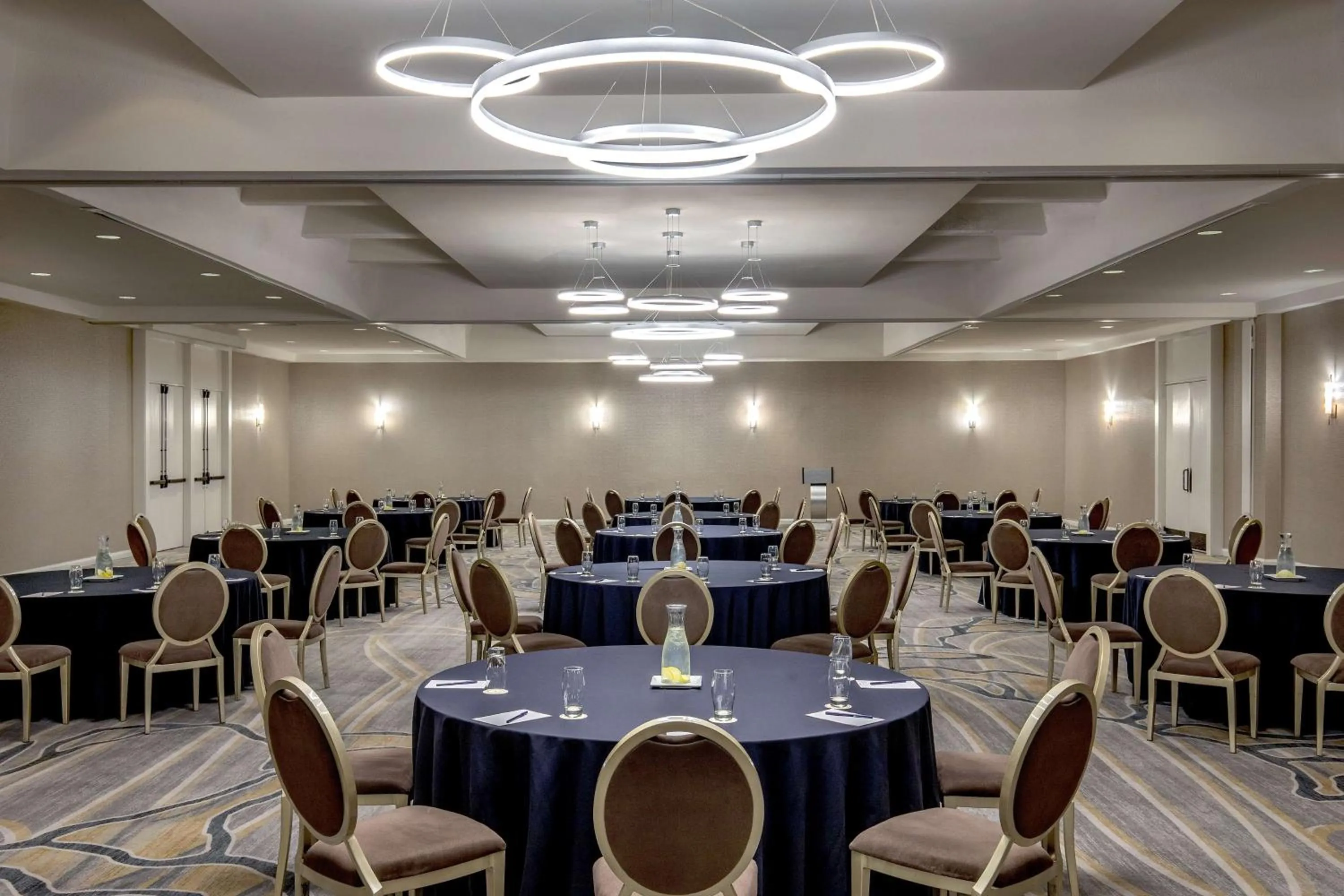 Meeting/conference room in DoubleTree by Hilton Hotel and Conference Center Chicago North Shore