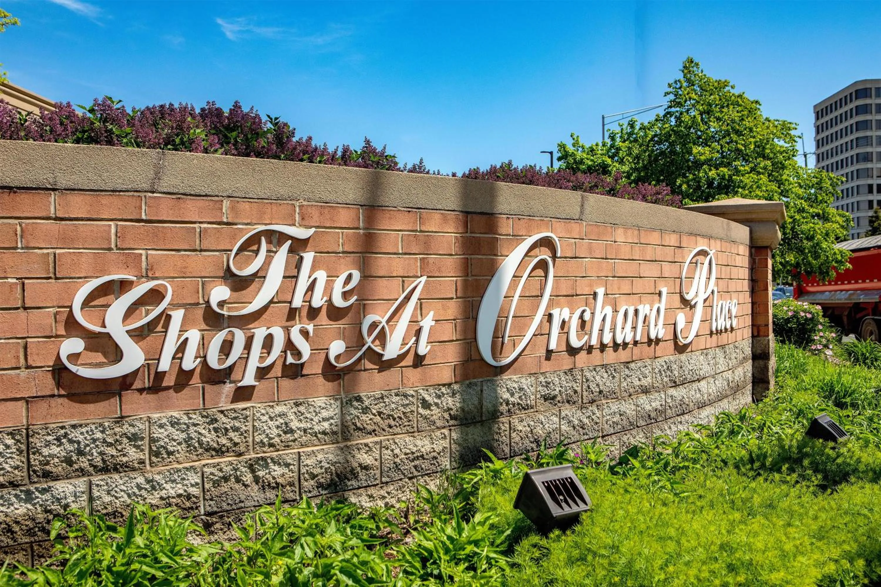 DoubleTree by Hilton Hotel and Conference Center Chicago North Shore