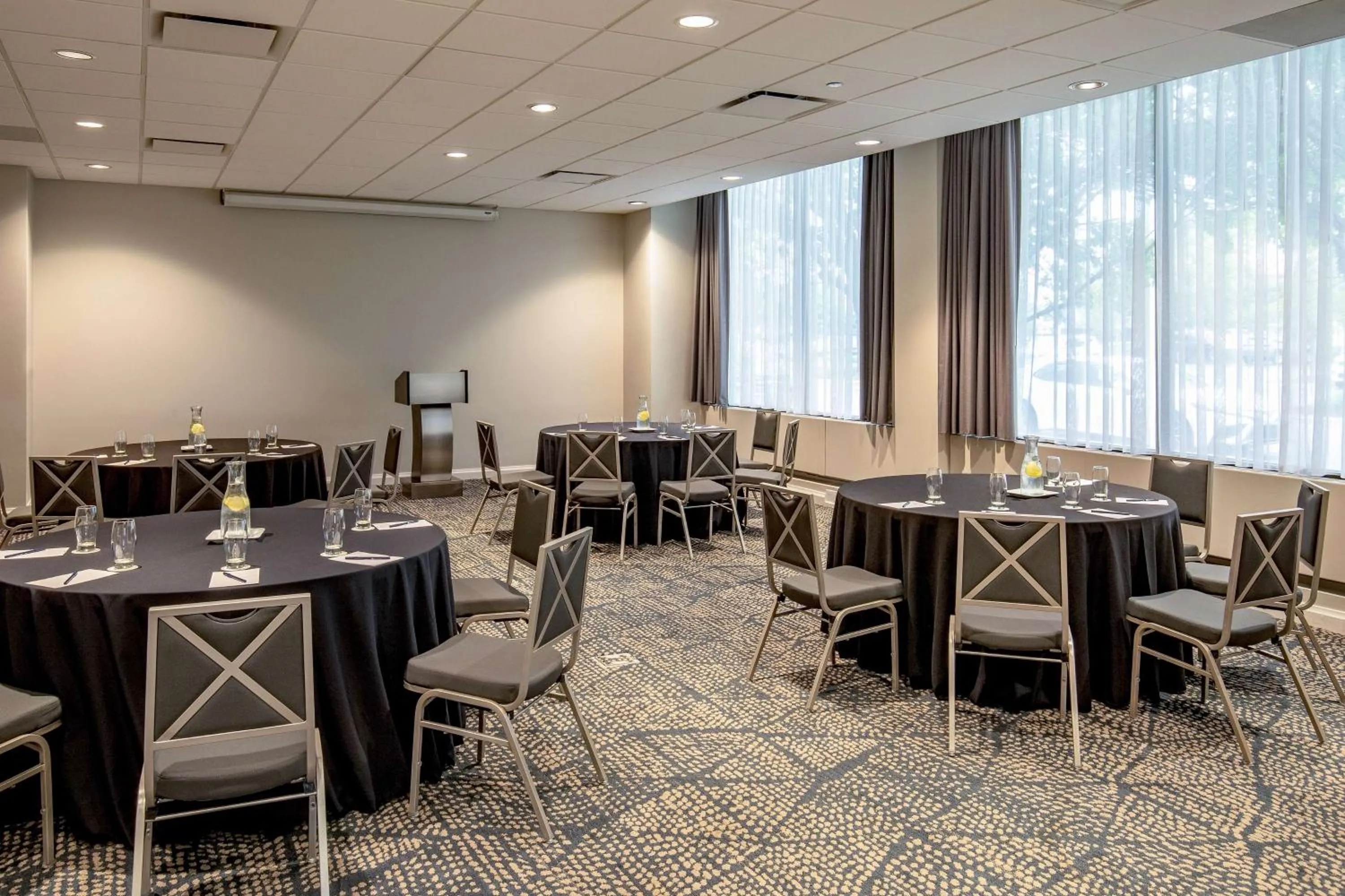 Meeting/conference room in DoubleTree by Hilton Hotel and Conference Center Chicago North Shore