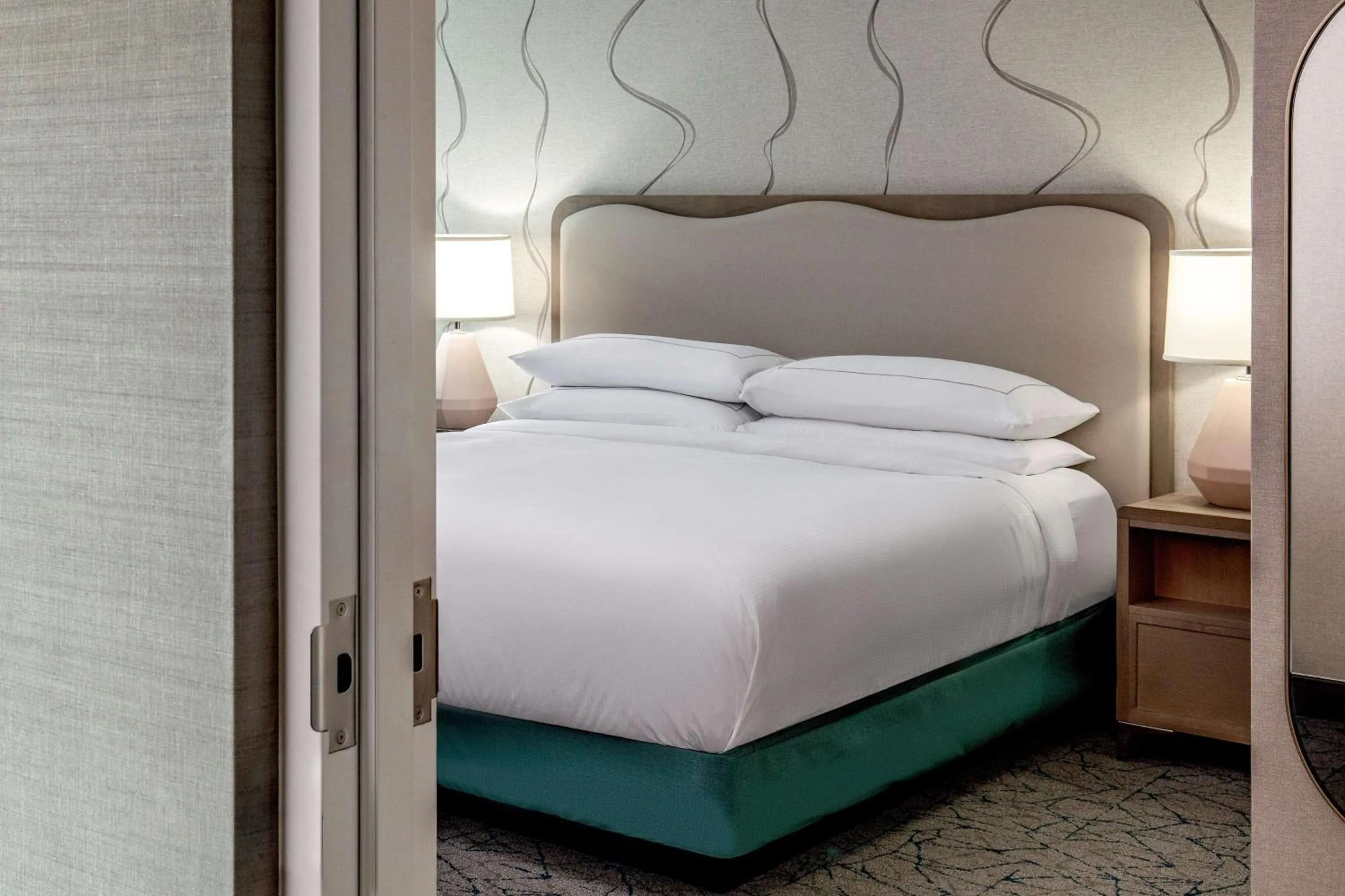 Bed in DoubleTree by Hilton Hotel and Conference Center Chicago North Shore