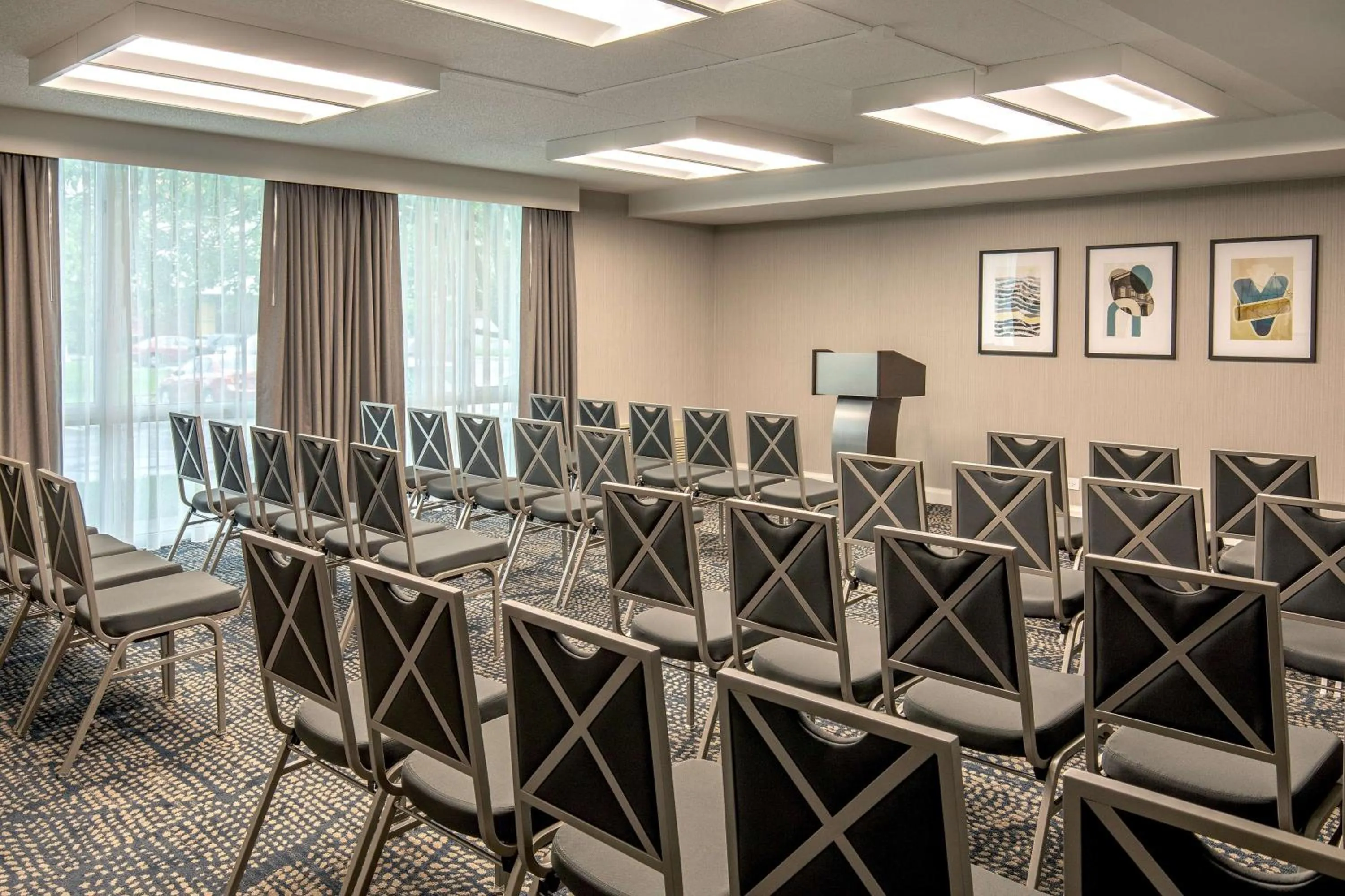 Meeting/conference room in DoubleTree by Hilton Hotel and Conference Center Chicago North Shore