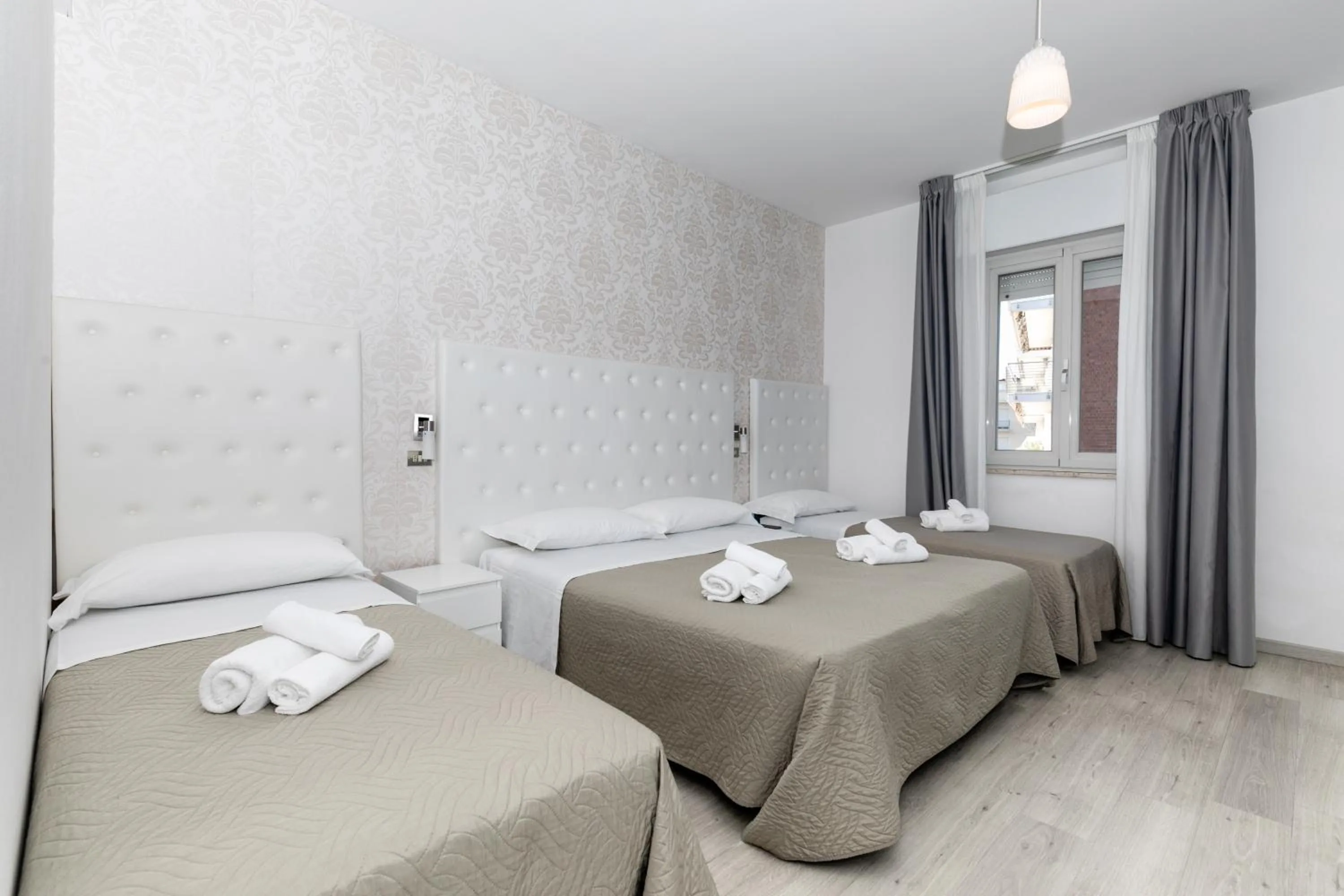 Bedroom, Bed in Hotel La Perla Rimini