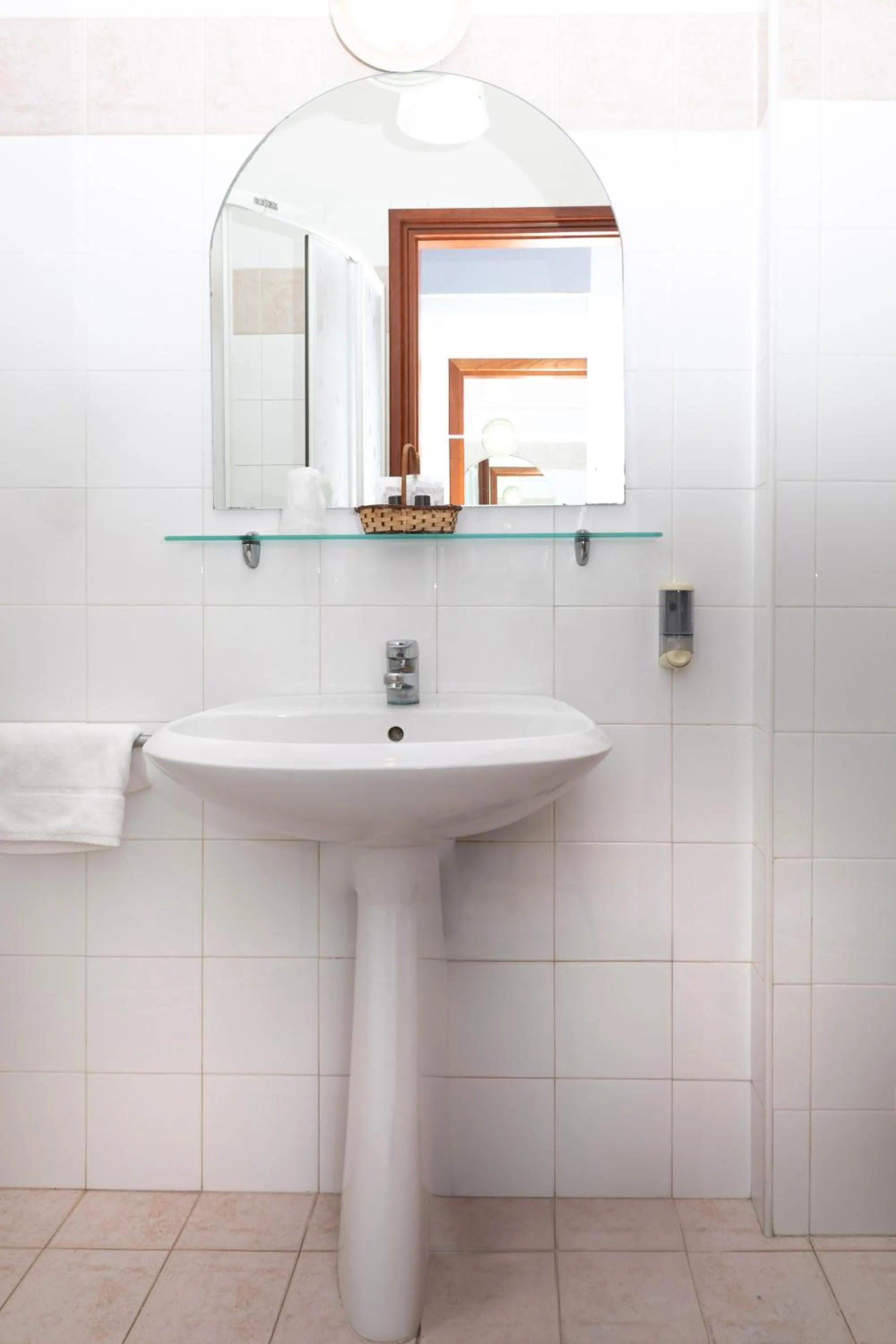 Bathroom in Hotel La Perla Rimini