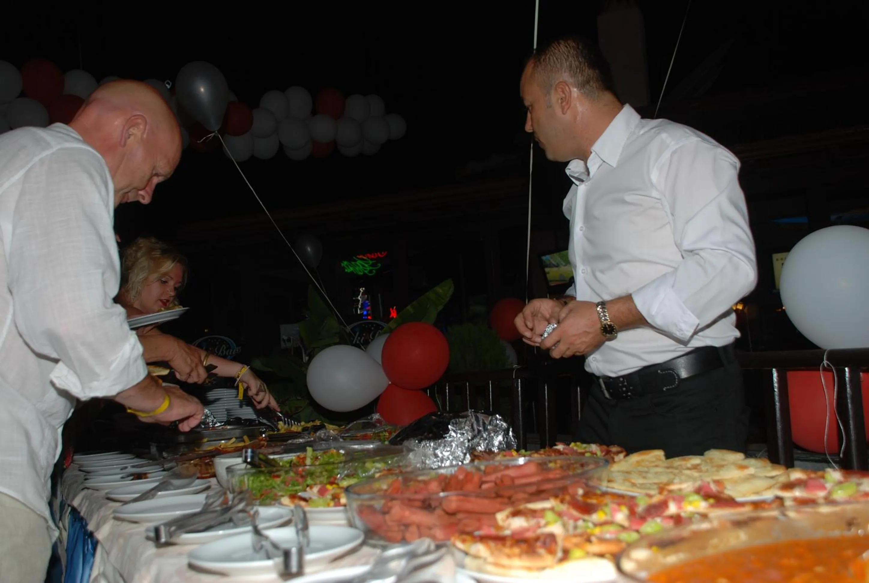 Restaurant/places to eat in Hisar Holiday Club