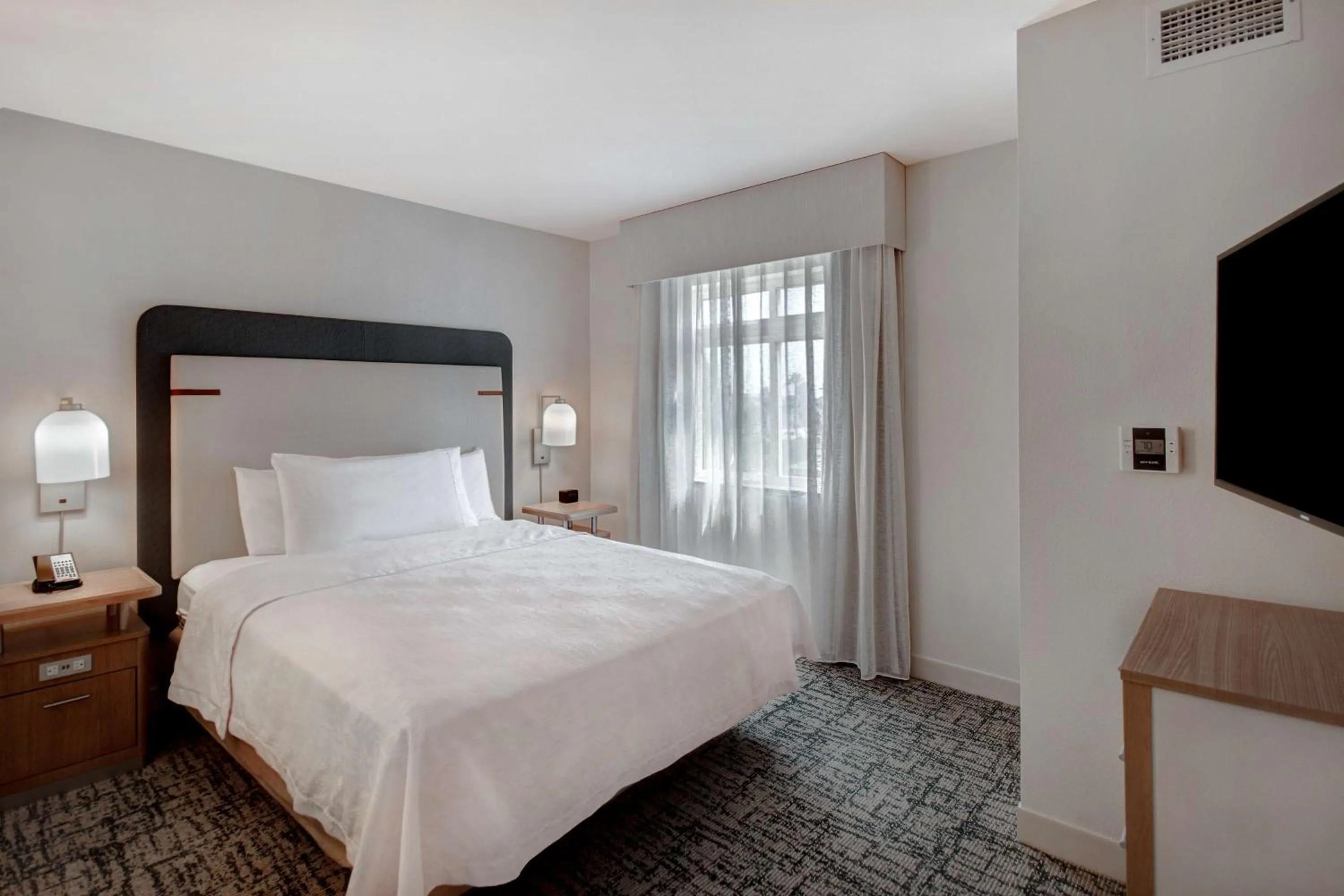 Bed in Homewood Suites by Hilton San Francisco Airport North California